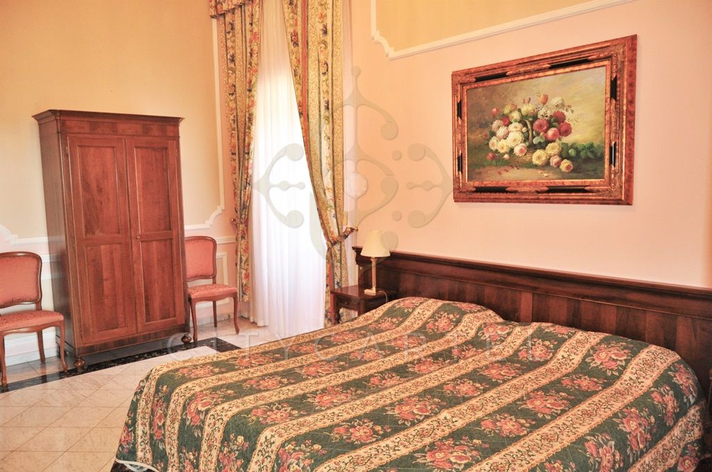 A fájl már létezik a célhelyen: import/kepek/vizjeles_4629951.jpg
Eladó Villa, kastély, kúria Zánka  1470 m<sup>2</sup> 2500000 EUR