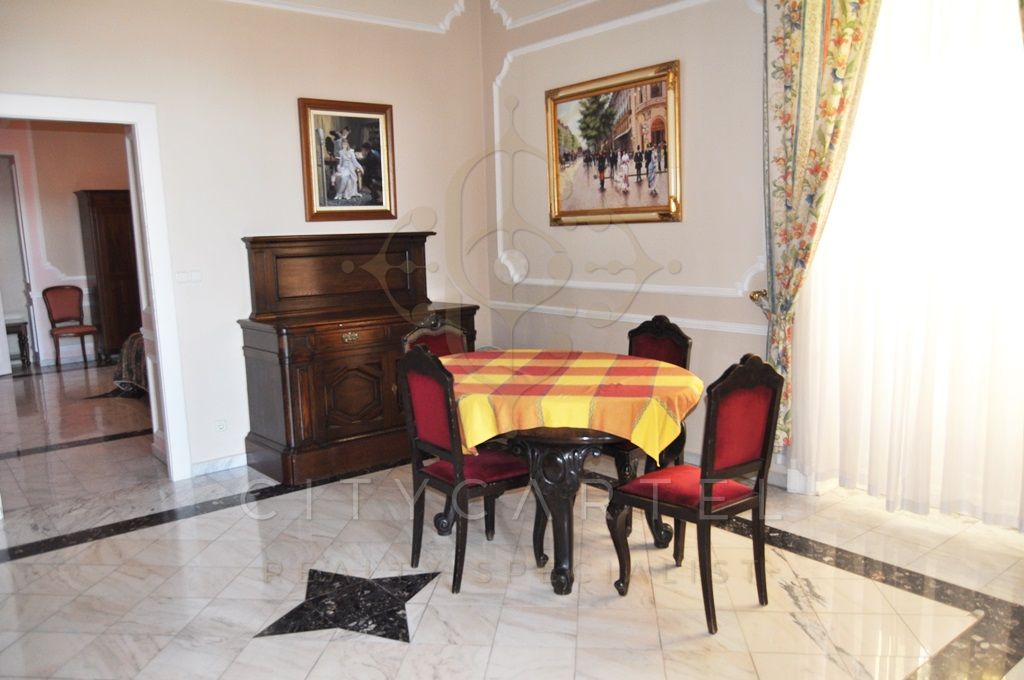 A fájl már létezik a célhelyen: import/kepek/vizjeles_4629954.jpg
Eladó Villa, kastély, kúria Zánka  1470 m<sup>2</sup> 2500000 EUR