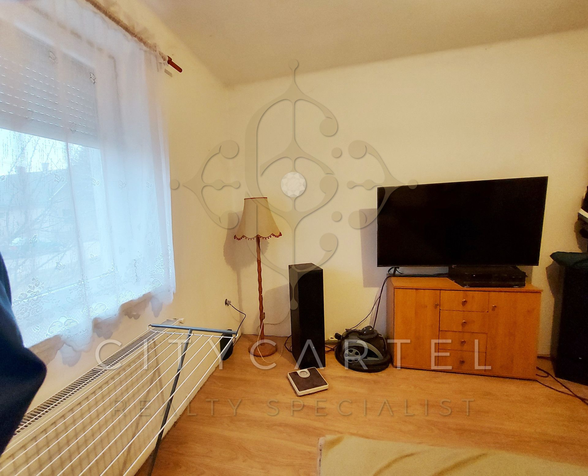 A fájl már létezik a célhelyen: import/kepek/vizjeles_4645711.jpg
For sale house Bölcske  120 m<sup>2</sup> 49.999 millió Ft