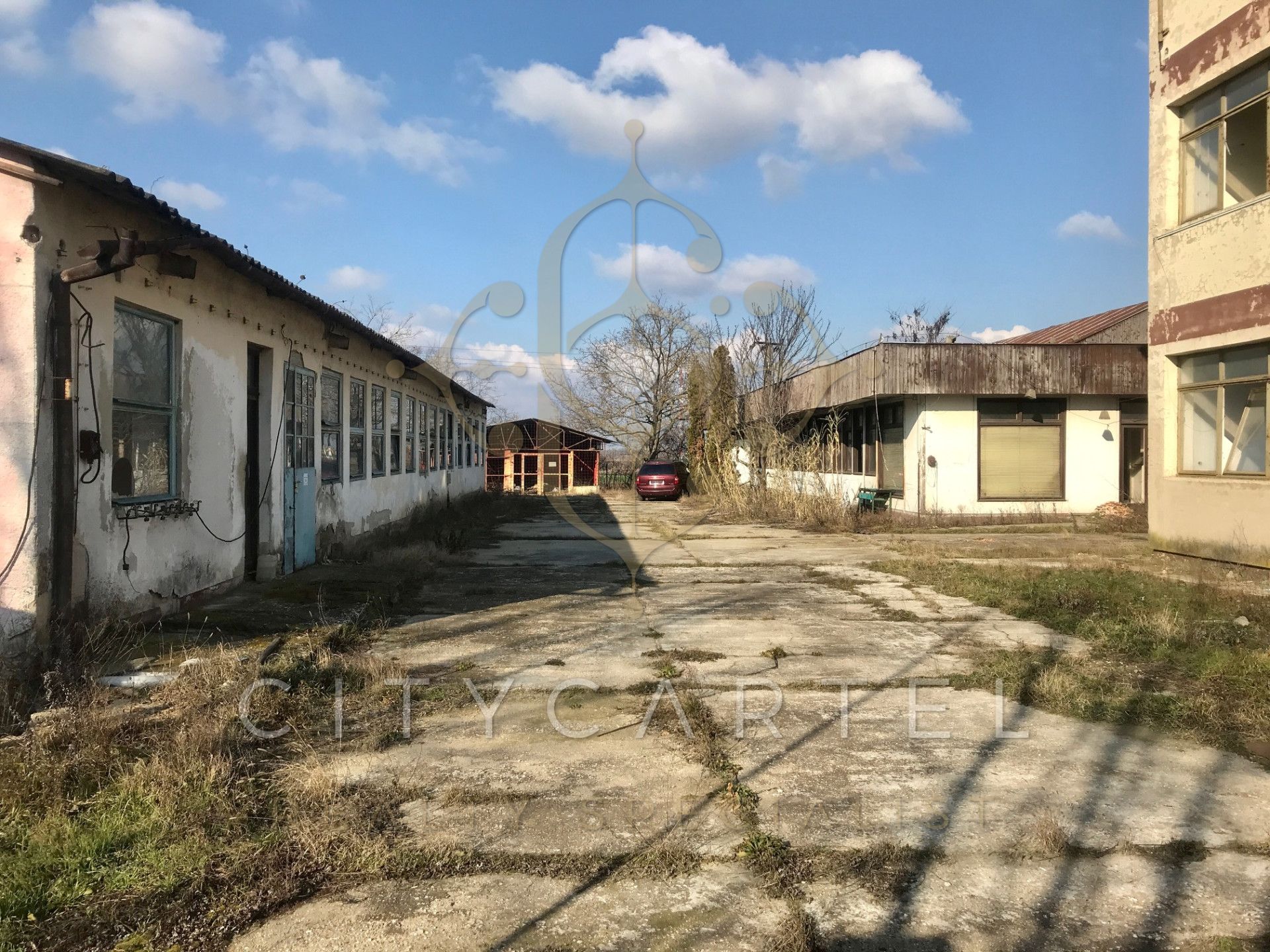 A fájl már létezik a célhelyen: import/kepek/vizjeles_4645745.jpg
For sale Industrial area Dunaföldvár  1642 m<sup>2</sup> 63 millió Ft