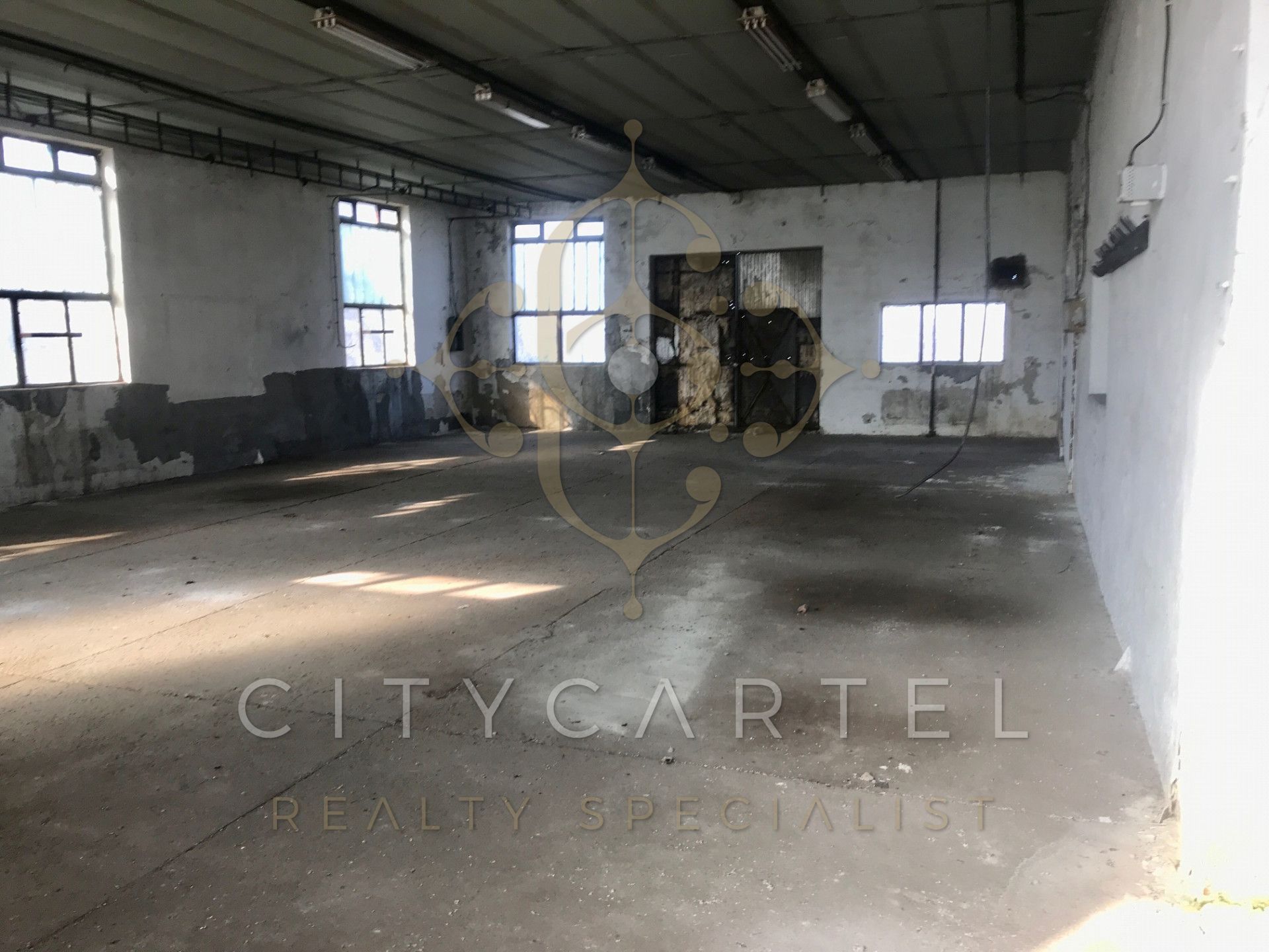 A fájl már létezik a célhelyen: import/kepek/vizjeles_4645749.jpg
For sale Industrial area Dunaföldvár  1642 m<sup>2</sup> 63 millió Ft