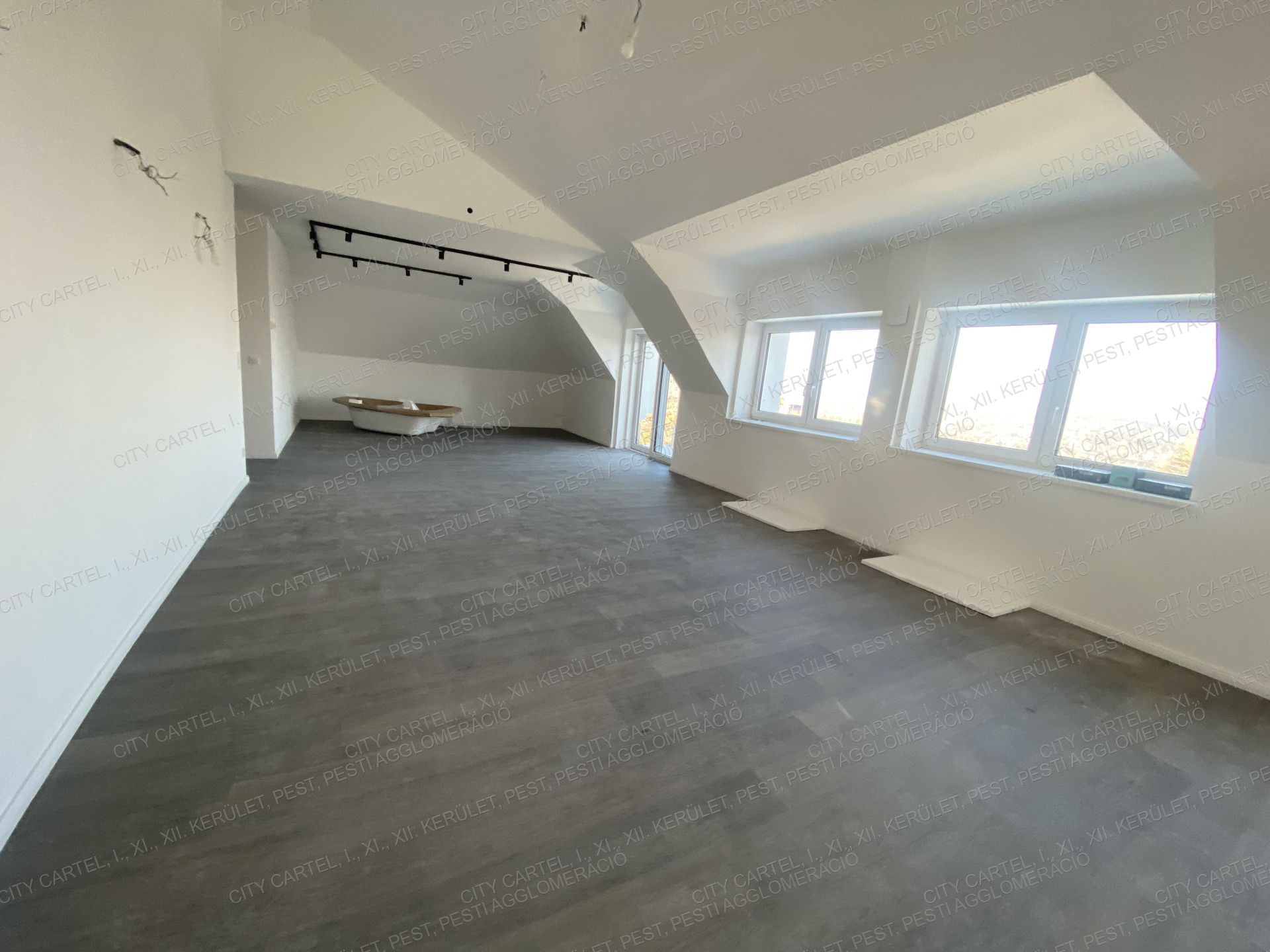 A fájl már létezik a célhelyen: import/kepek/vizjeles_4649087.jpg
For sale house Budapest, III. kerület  190 m<sup>2</sup> 360 millió Ft
