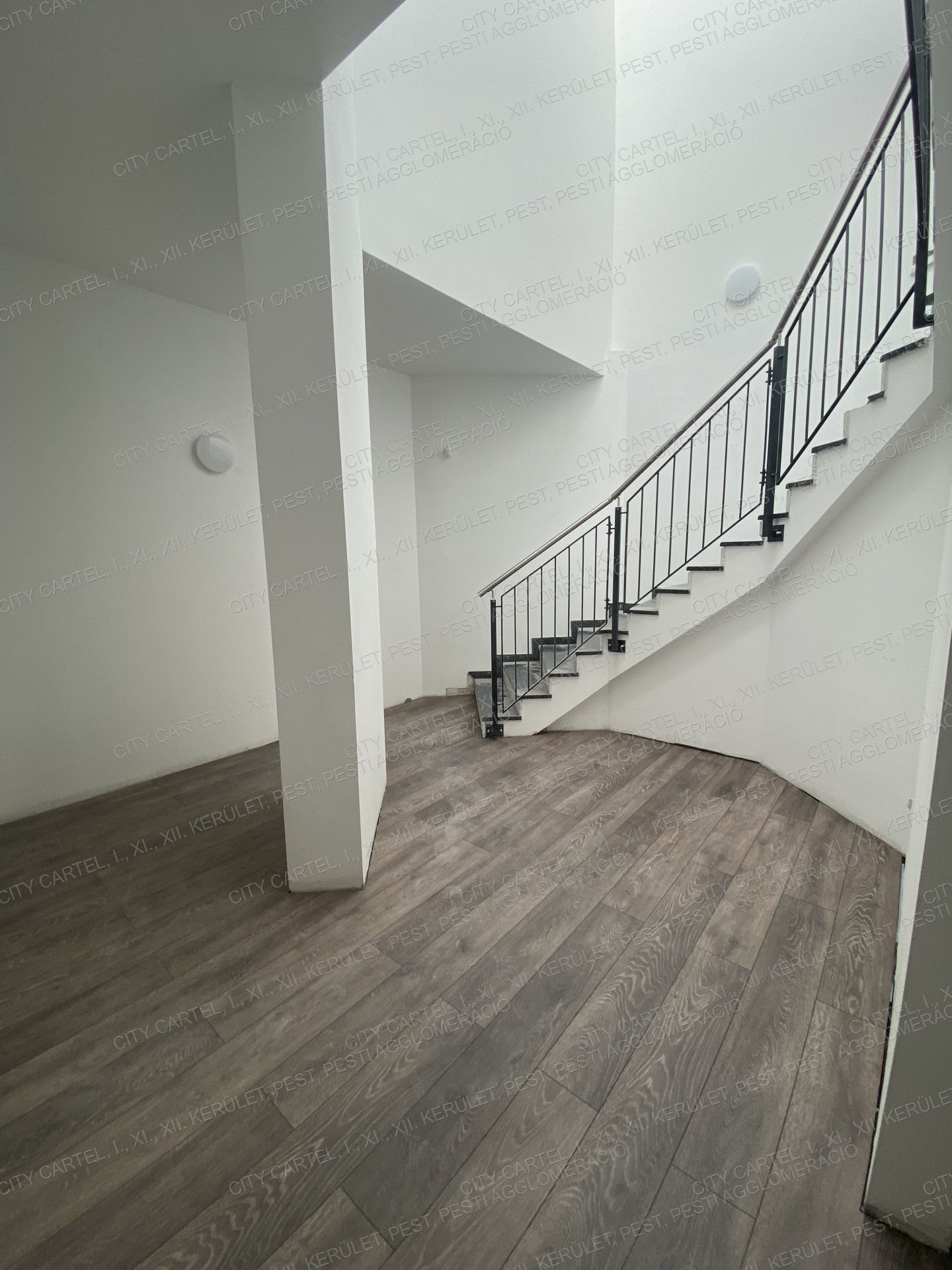 A fájl már létezik a célhelyen: import/kepek/vizjeles_4649106.jpg
For sale house Budapest, III. kerület  190 m<sup>2</sup> 360 millió Ft