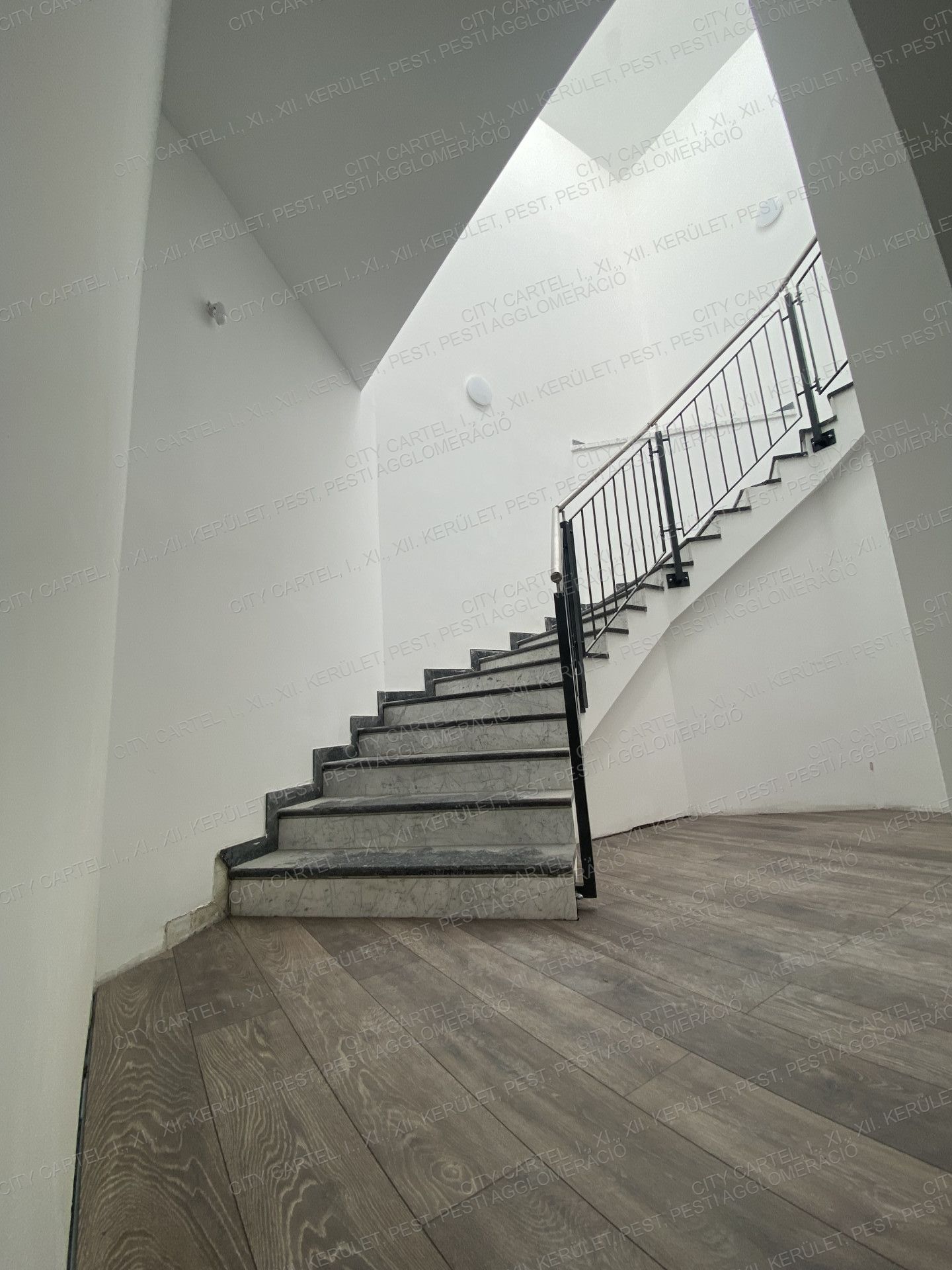 A fájl már létezik a célhelyen: import/kepek/vizjeles_4649108.jpg
For sale house Budapest, III. kerület  190 m<sup>2</sup> 360 millió Ft