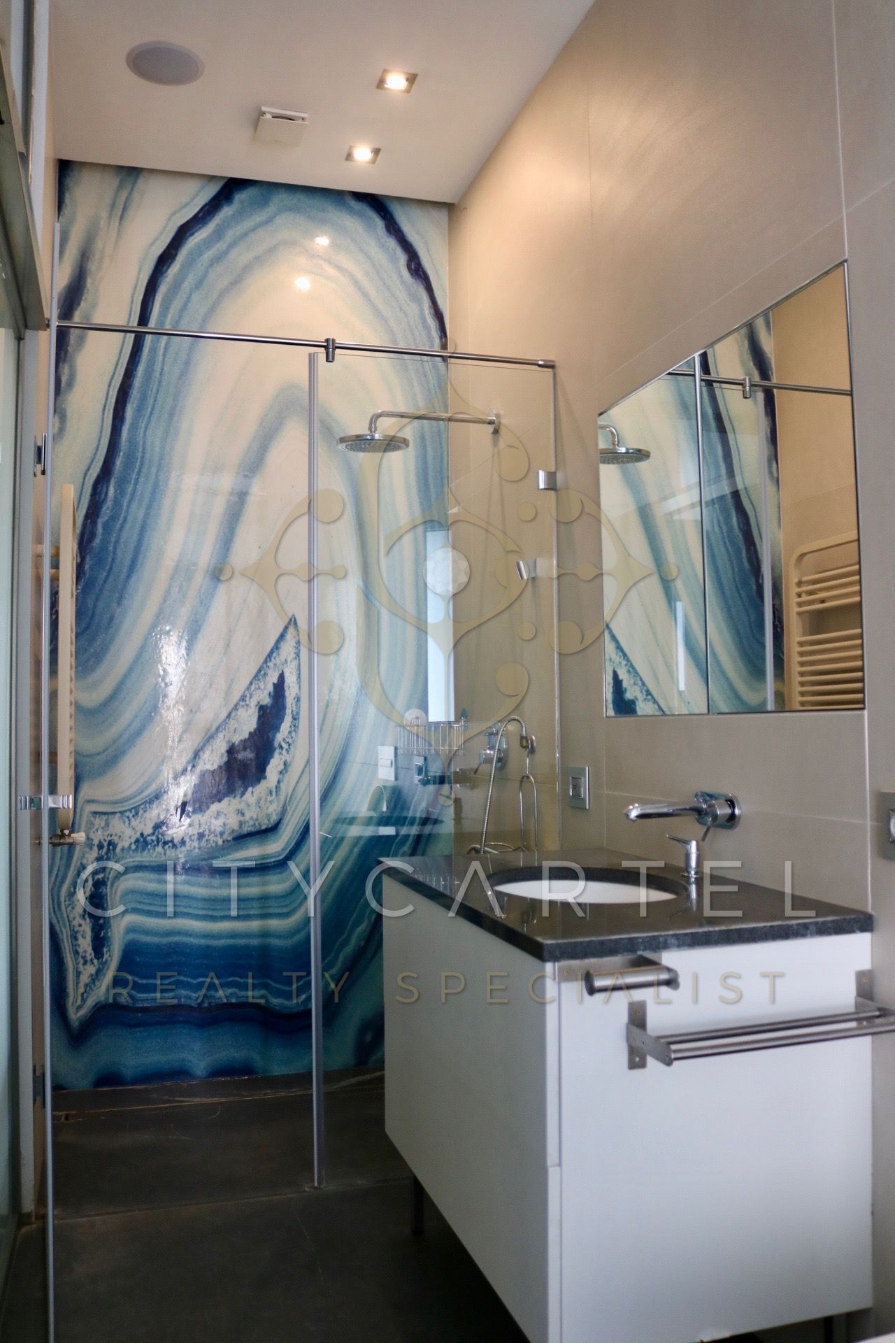 A fájl már létezik a célhelyen: import/kepek/vizjeles_4658904.jpg
Eladó Téglalakás Budapest, V. kerület  310 m<sup>2</sup> 2000000 EUR