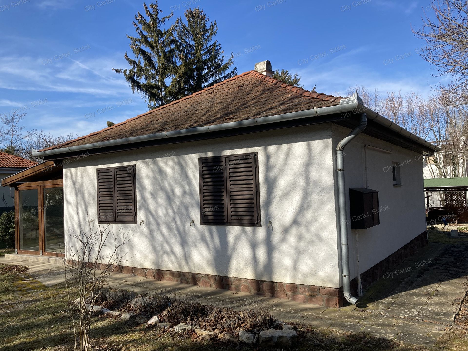 A fájl már létezik a célhelyen: import/kepek/vizjeles_4670204.jpg
For sale house Balatonföldvár  98 m<sup>2</sup> 89.9 millió Ft