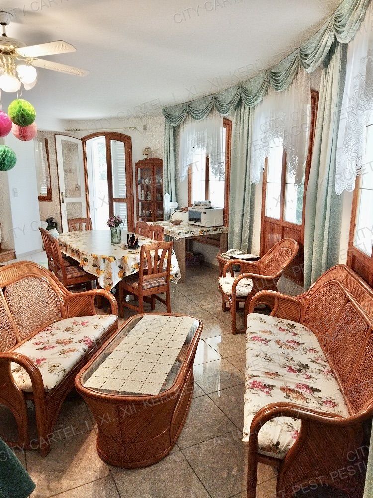 A fájl már létezik a célhelyen: import/kepek/vizjeles_4735306.jpg
For sale house Balatonszárszó  240 m<sup>2</sup> 10 millió Ft