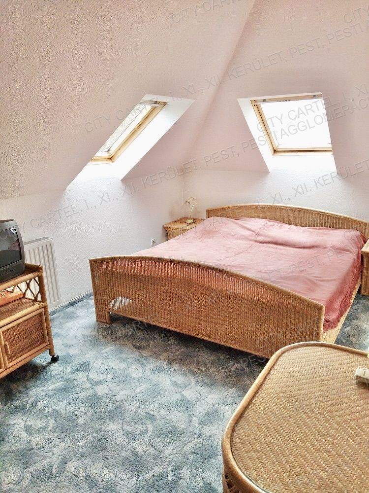 A fájl már létezik a célhelyen: import/kepek/vizjeles_4735307.jpg
For sale house Balatonszárszó  240 m<sup>2</sup> 10 millió Ft