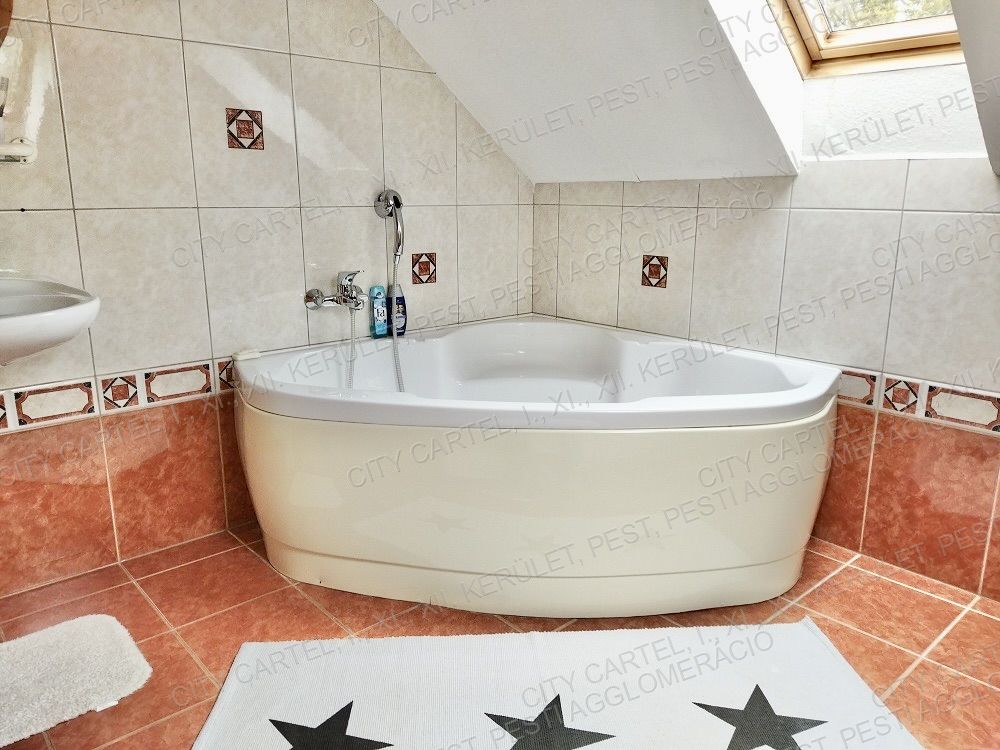 A fájl már létezik a célhelyen: import/kepek/vizjeles_4735310.jpg
For sale house Balatonszárszó  240 m<sup>2</sup> 10 millió Ft