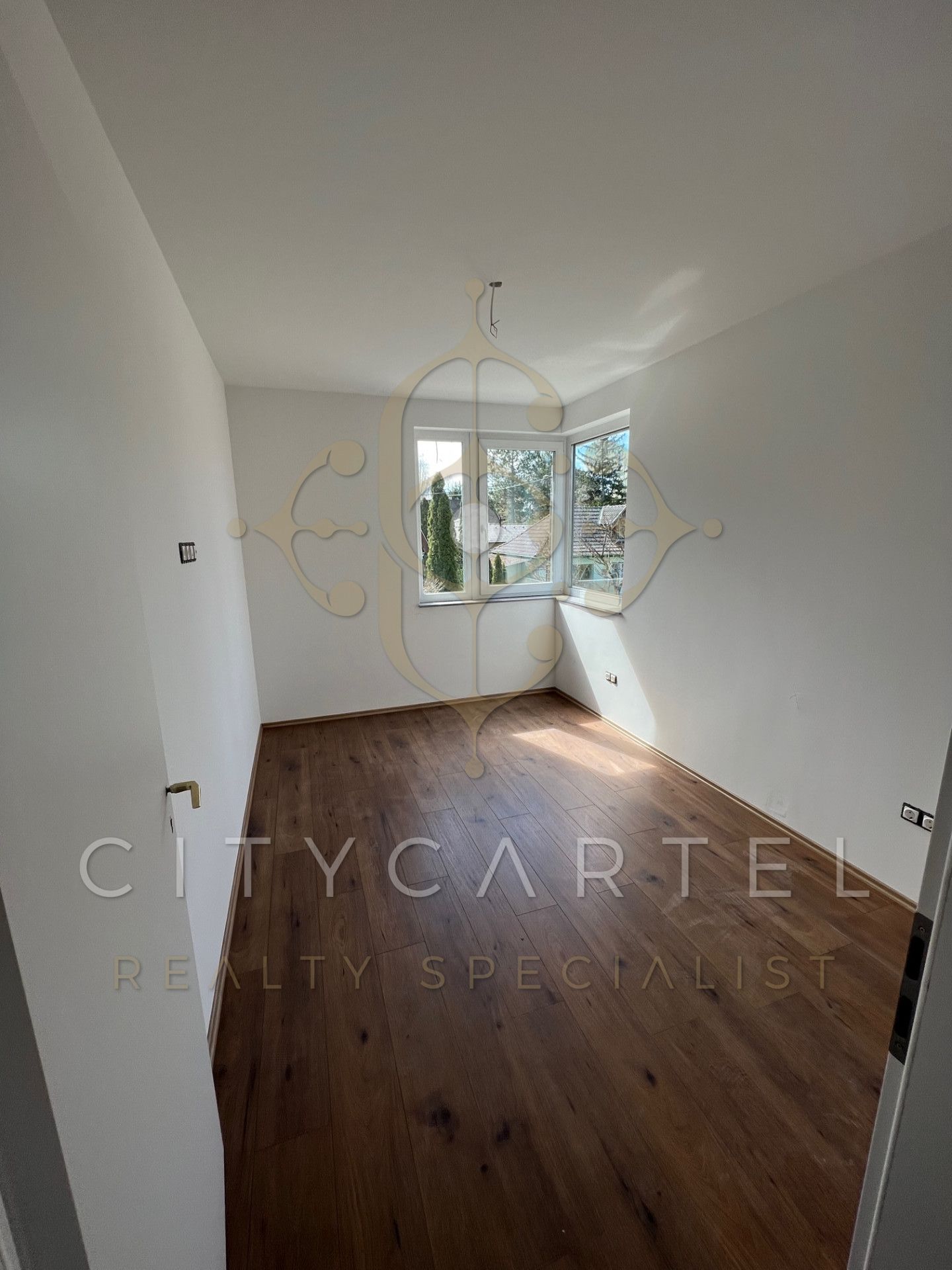 A fájl már létezik a célhelyen: import/kepek/vizjeles_4736156.jpg
For sale flat Zamárdi  173 m<sup>2</sup> 188.89 millió Ft