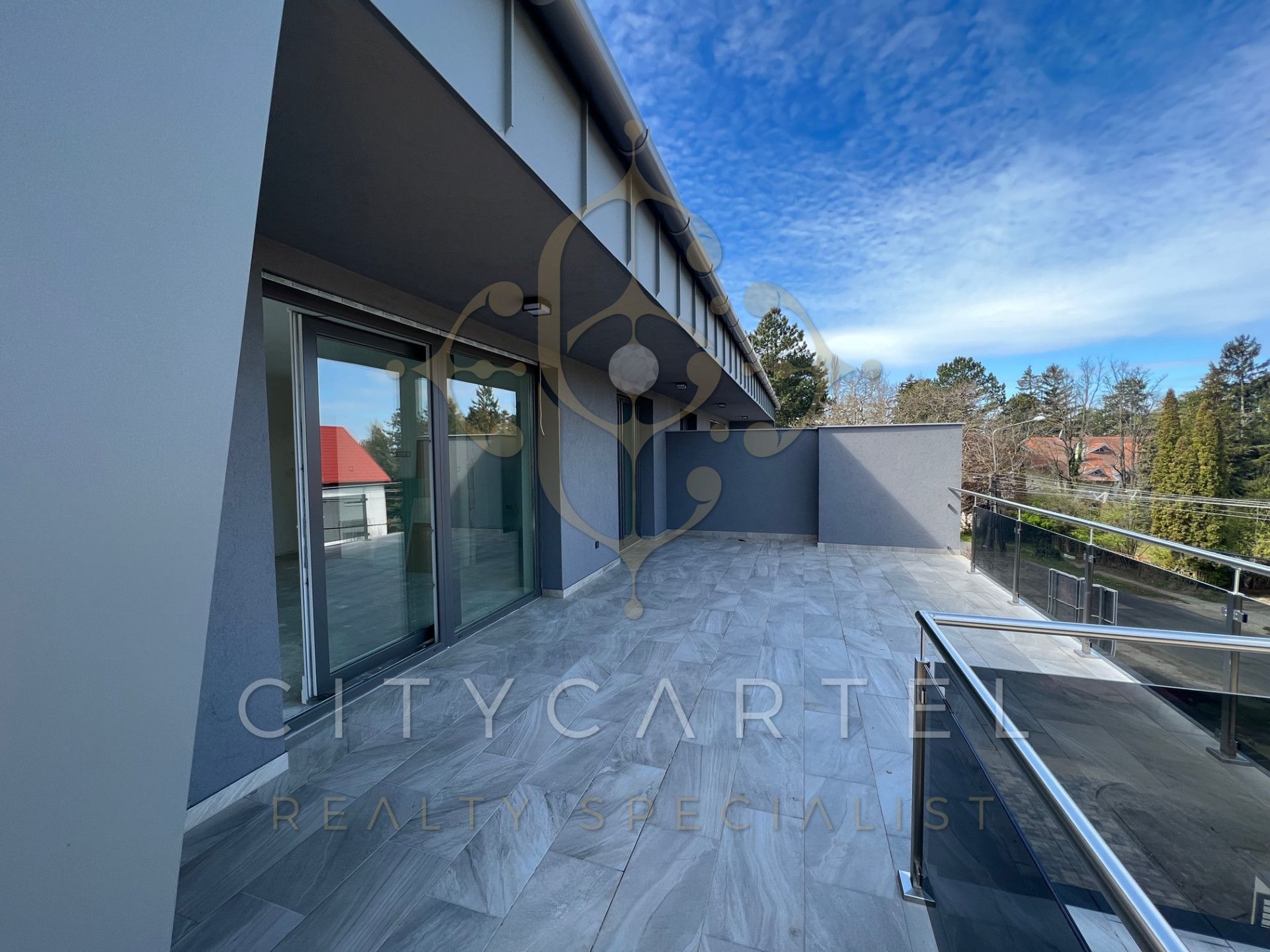 A fájl már létezik a célhelyen: import/kepek/vizjeles_4736159.jpg
For sale flat Zamárdi  173 m<sup>2</sup> 188.89 millió Ft
