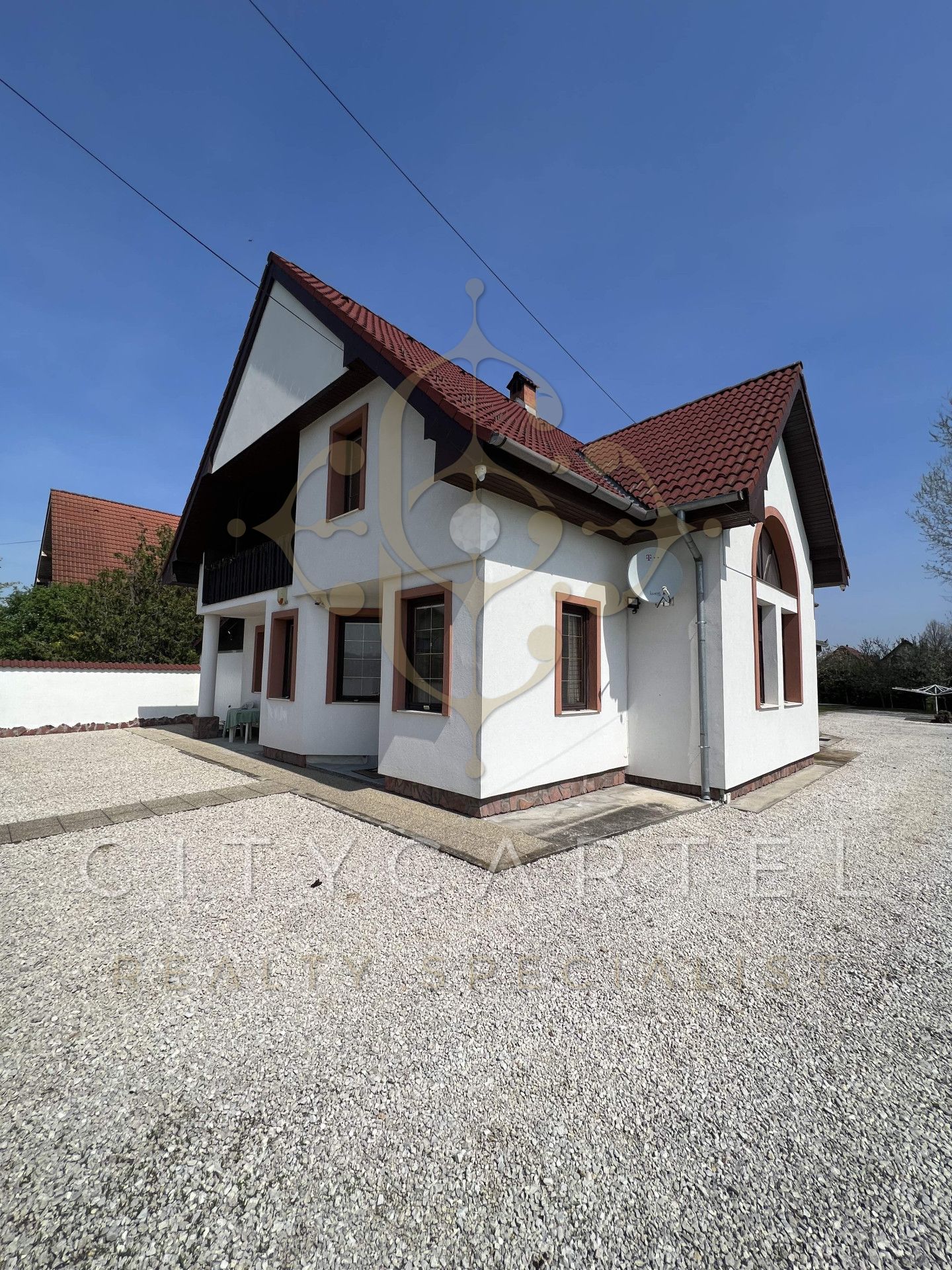 A fájl már létezik a célhelyen: import/kepek/vizjeles_4750130.jpg
For sale house Siófok  385 m<sup>2</sup> 139.9 millió Ft