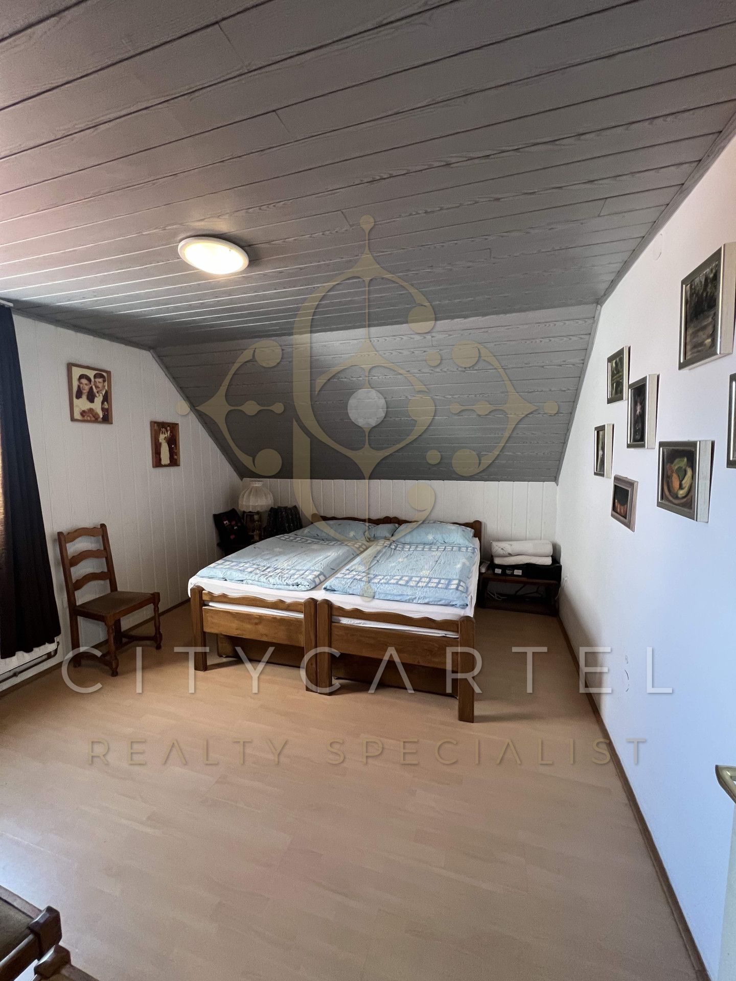 A fájl már létezik a célhelyen: import/kepek/vizjeles_4750144.jpg
For sale house Siófok  385 m<sup>2</sup> 139.9 millió Ft