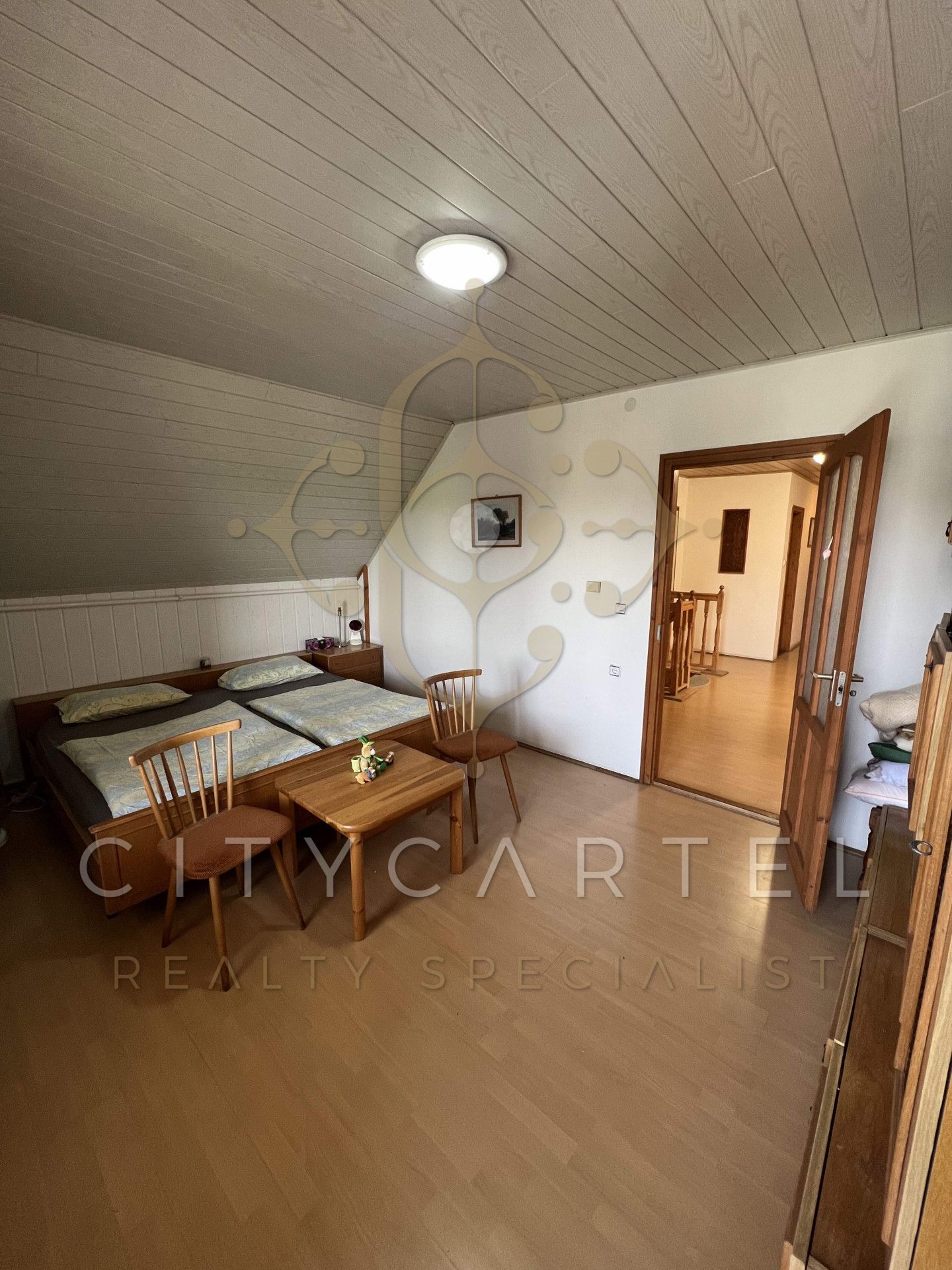 A fájl már létezik a célhelyen: import/kepek/vizjeles_4750147.jpg
For sale house Siófok  385 m<sup>2</sup> 139.9 millió Ft