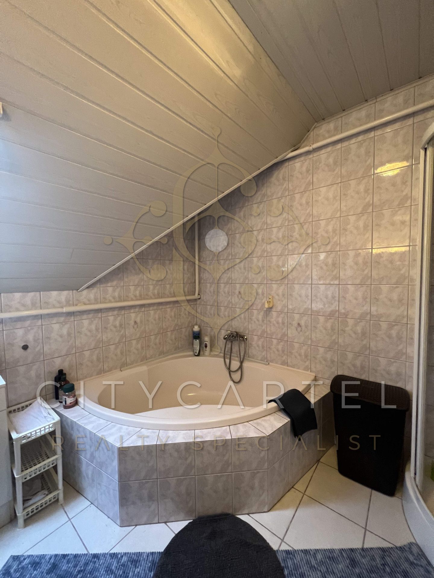 A fájl már létezik a célhelyen: import/kepek/vizjeles_4750149.jpg
For sale house Siófok  385 m<sup>2</sup> 139.9 millió Ft