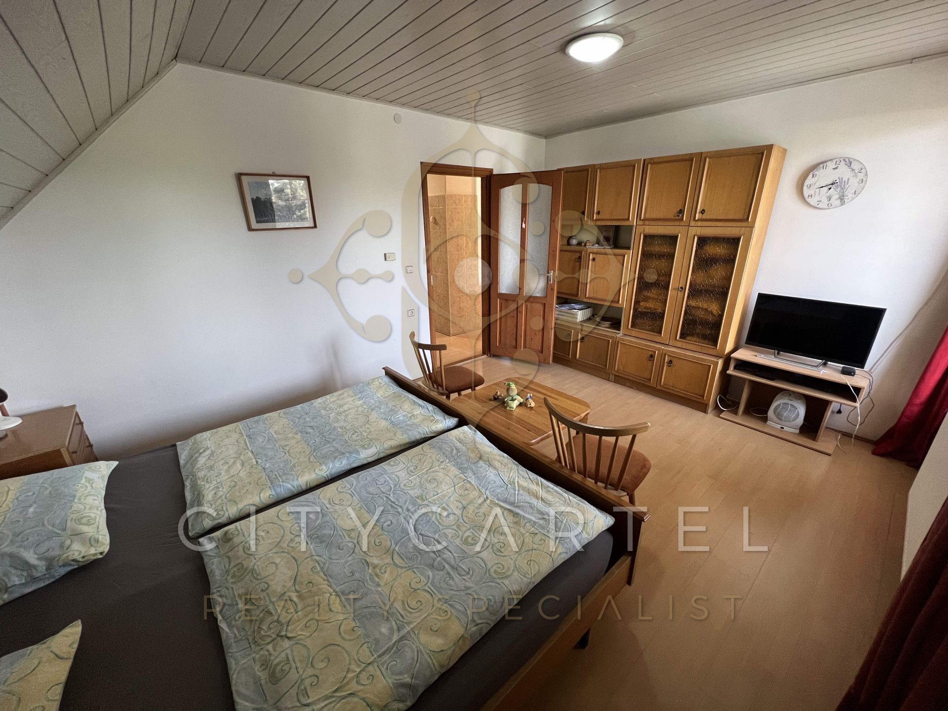 A fájl már létezik a célhelyen: import/kepek/vizjeles_4750150.jpg
For sale house Siófok  385 m<sup>2</sup> 139.9 millió Ft
