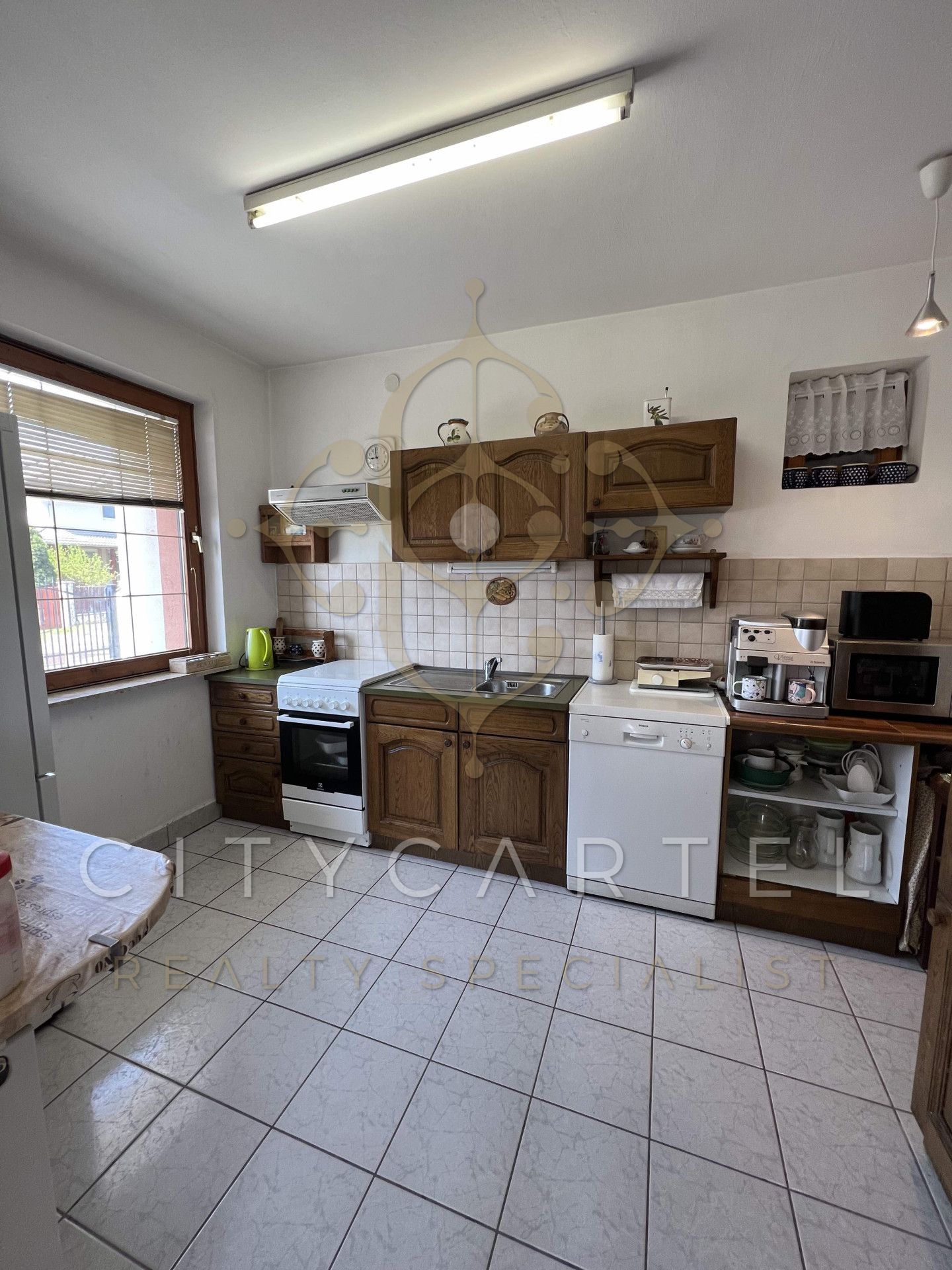 A fájl már létezik a célhelyen: import/kepek/vizjeles_4750155.jpg
For sale house Siófok  385 m<sup>2</sup> 139.9 millió Ft