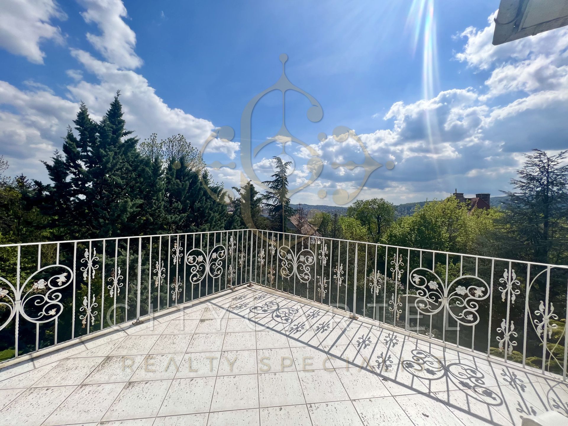 A fájl már létezik a célhelyen: import/kepek/vizjeles_4759781.jpg
For sale house Budapest, II. kerület  875 m<sup>2</sup> 1500 millió Ft