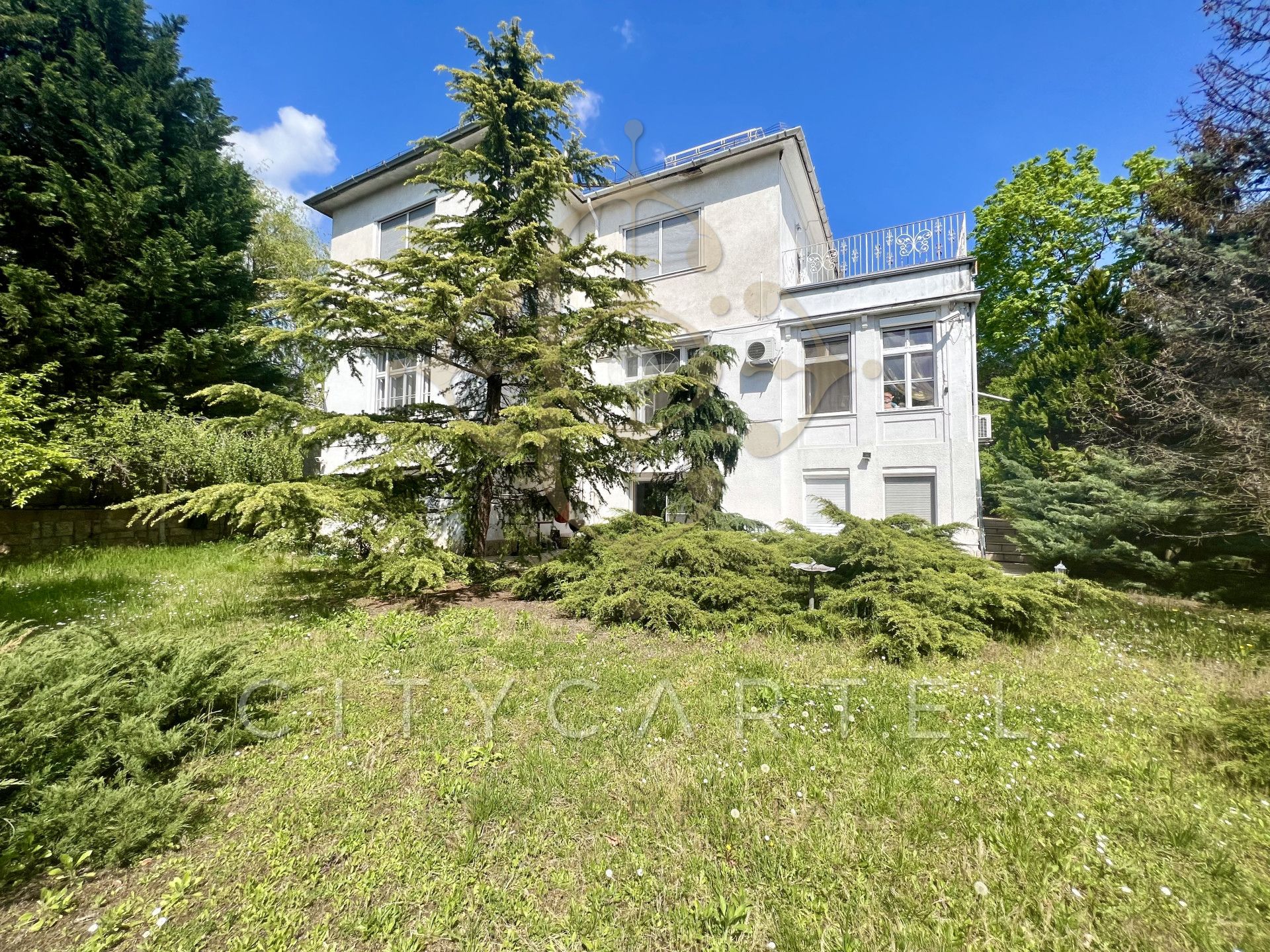 A fájl már létezik a célhelyen: import/kepek/vizjeles_4759811.jpg
For sale house Budapest, II. kerület  875 m<sup>2</sup> 1500 millió Ft