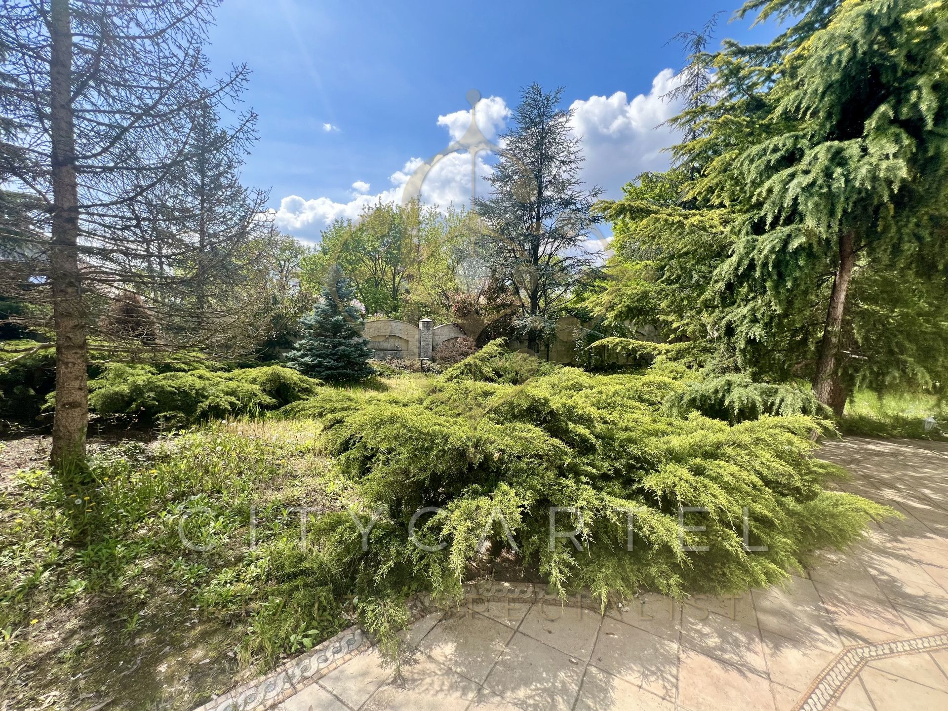 A fájl már létezik a célhelyen: import/kepek/vizjeles_4759817.jpg
For sale house Budapest, II. kerület  875 m<sup>2</sup> 1500 millió Ft