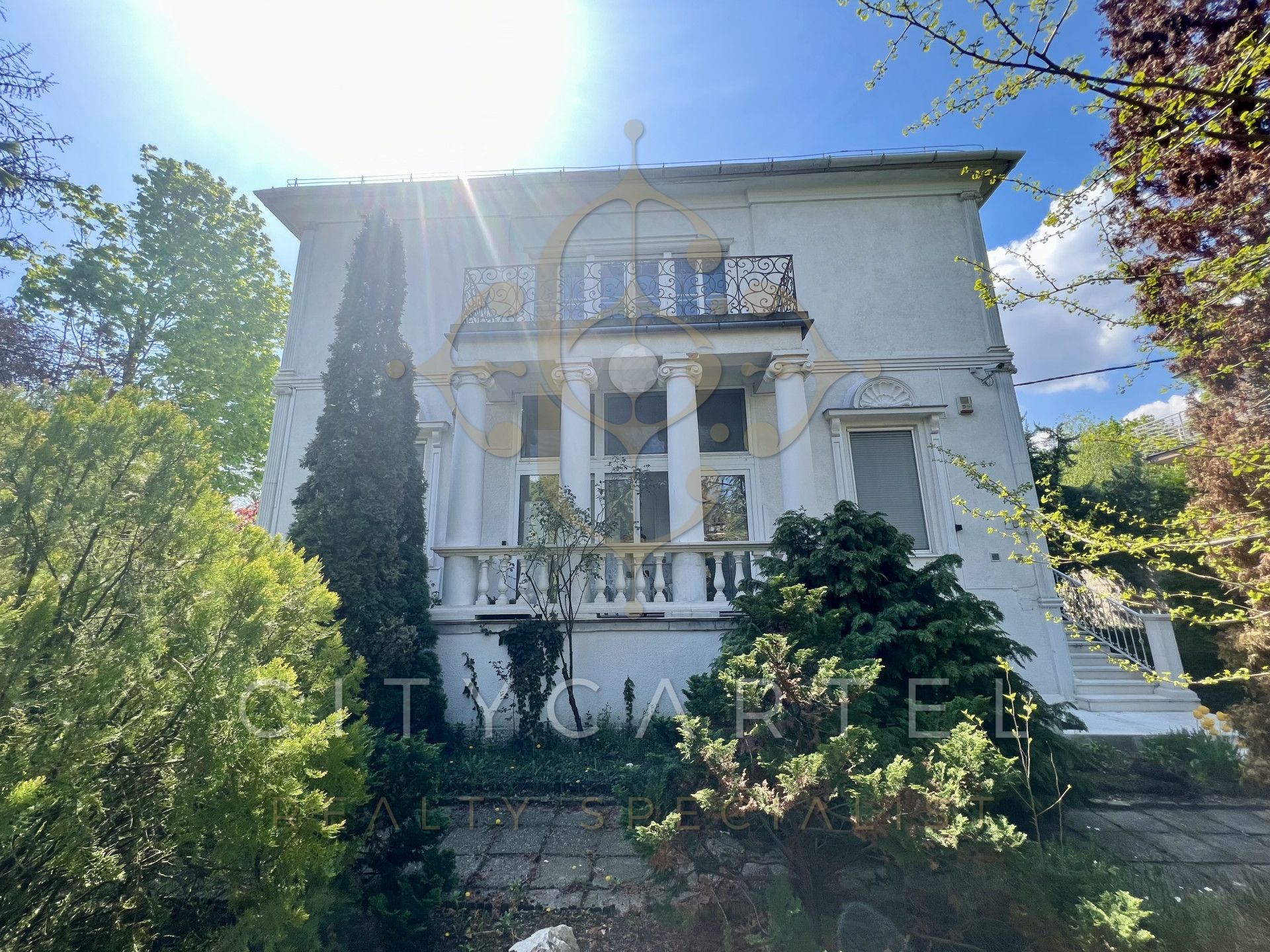 A fájl már létezik a célhelyen: import/kepek/vizjeles_4759823.jpg
For sale house Budapest, II. kerület  875 m<sup>2</sup> 1500 millió Ft