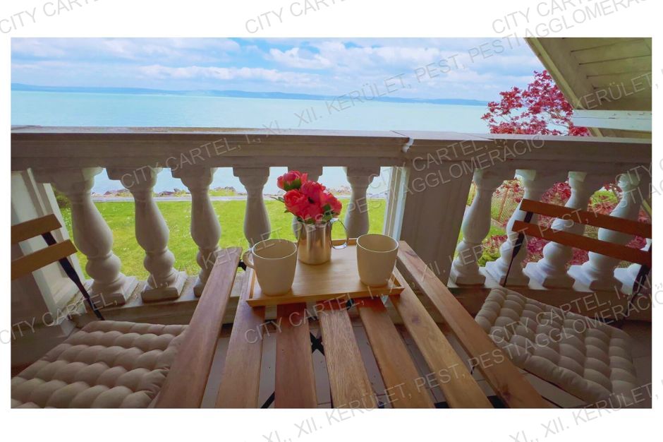 A fájl már létezik a célhelyen: import/kepek/vizjeles_4767606.jpg
For sale house Balatonszárszó  240 m<sup>2</sup> 10 millió Ft