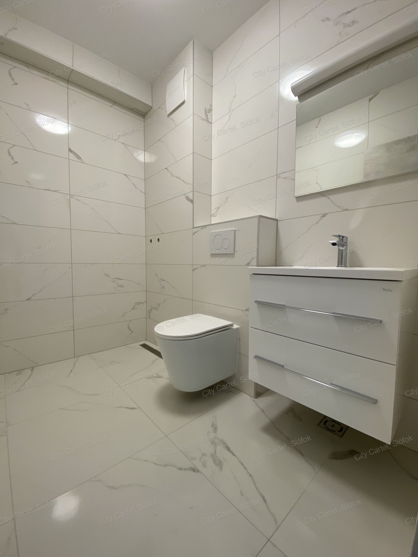 A fájl már létezik a célhelyen: import/kepek/vizjeles_4811878.jpg
For sale flat Fonyód  68 m<sup>2</sup> 79.09785 millió Ft