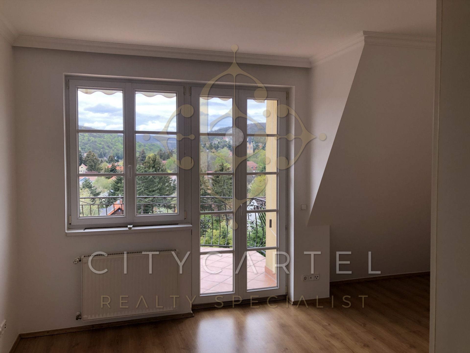 A fájl már létezik a célhelyen: import/kepek/vizjeles_4826819.jpg
Eladó Családi ház Budapest, II. kerület  350 m<sup>2</sup> 449 millió Ft