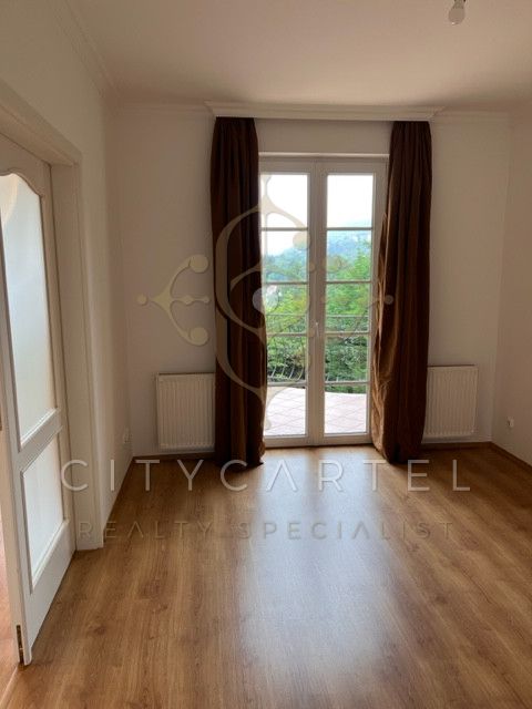 A fájl már létezik a célhelyen: import/kepek/vizjeles_4833210.jpg
Eladó Családi ház Budapest, II. kerület  350 m<sup>2</sup> 449 millió Ft