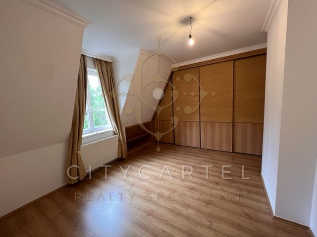 A fájl már létezik a célhelyen: import/kepek/vizjeles_4833217.jpg
Eladó Családi ház Budapest, II. kerület  350 m<sup>2</sup> 449 millió Ft