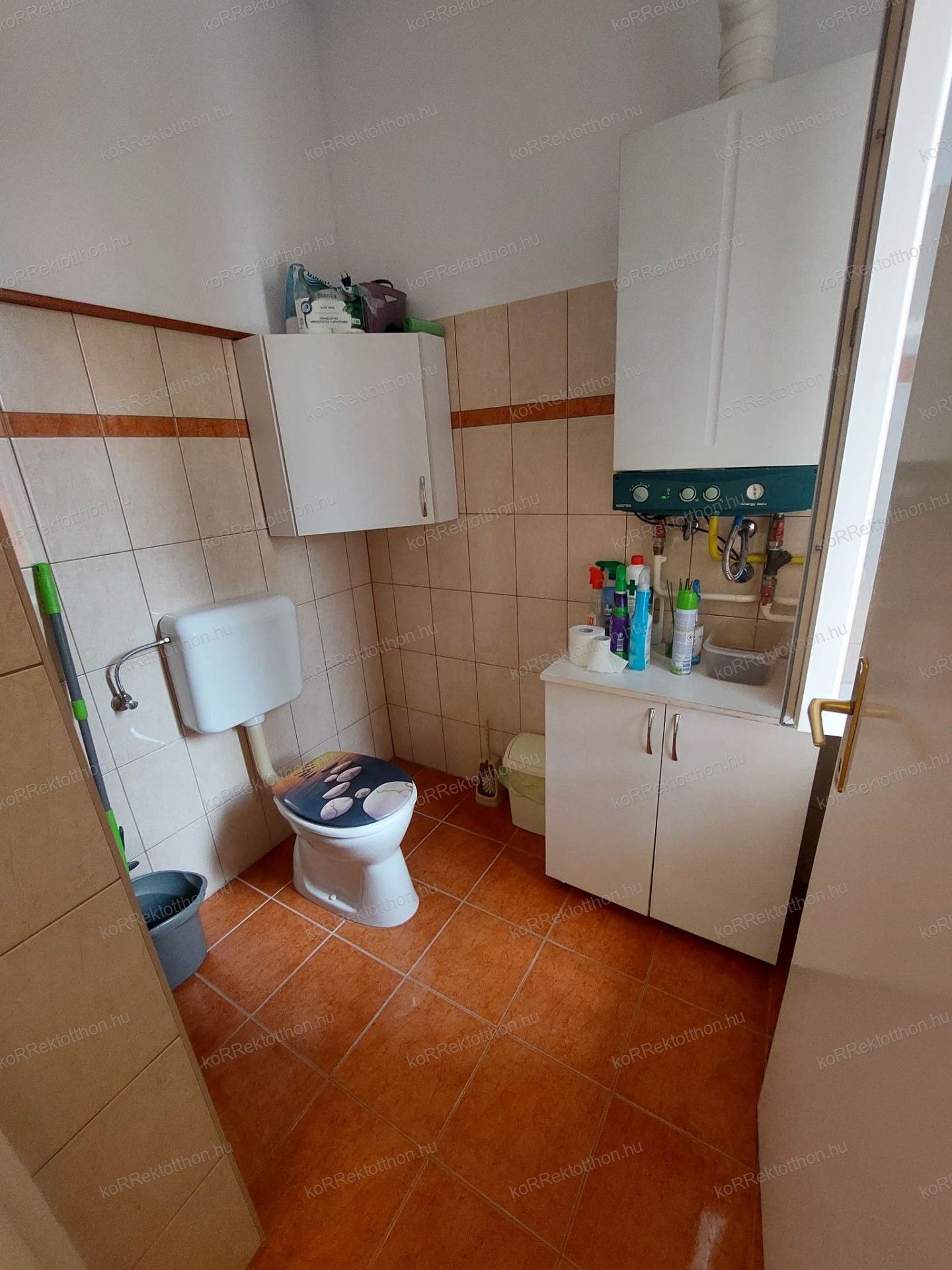 A fájl már létezik a célhelyen: import/kepek/vizjeles_4838867.jpg
Eladó Családi ház Jászjákóhalma  94 m<sup>2</sup> 33.7 millió Ft