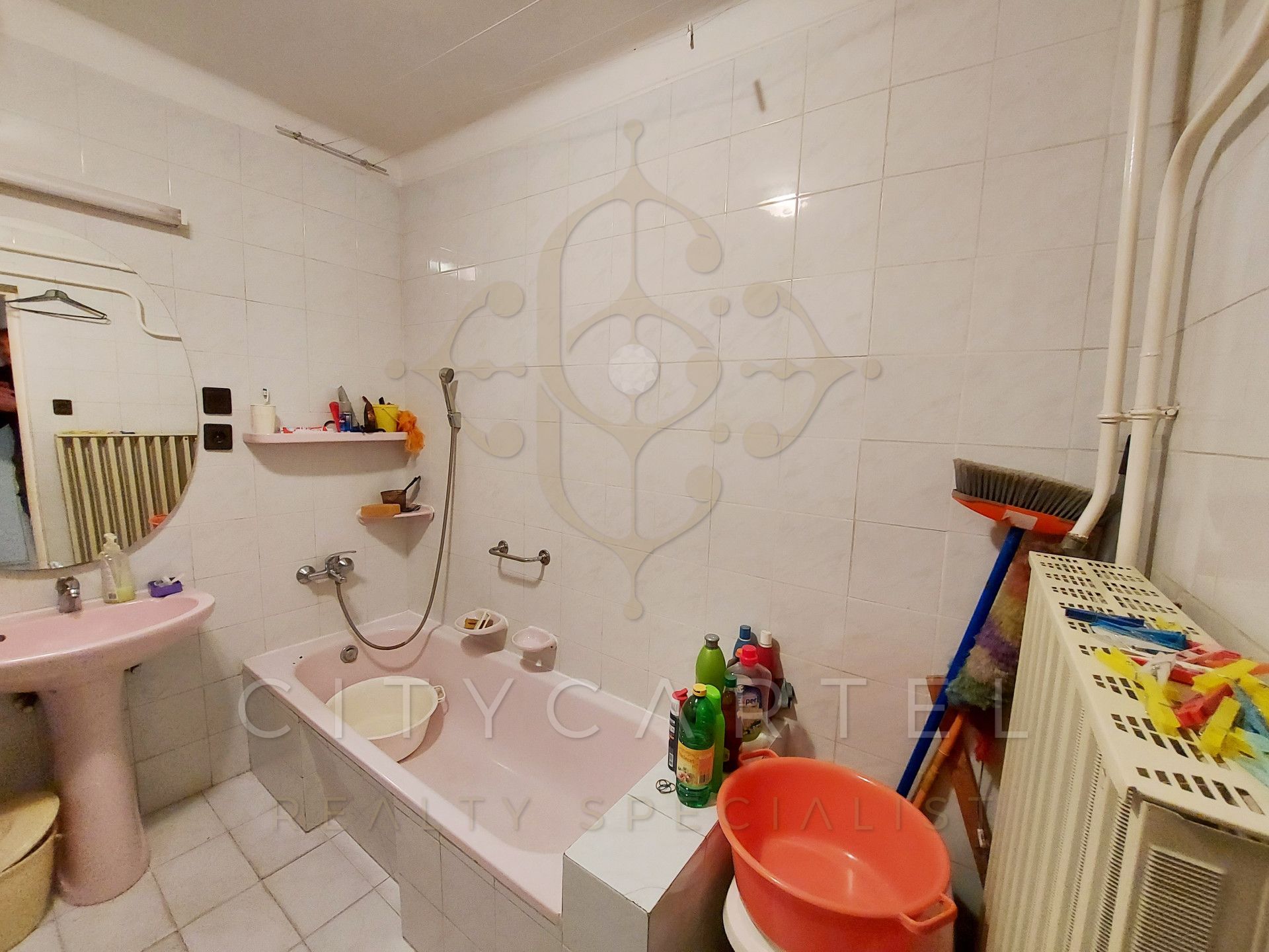 A fájl már létezik a célhelyen: import/kepek/vizjeles_4843133.jpg
For sale house Dunavecse  378 m<sup>2</sup> 88.49 millió Ft