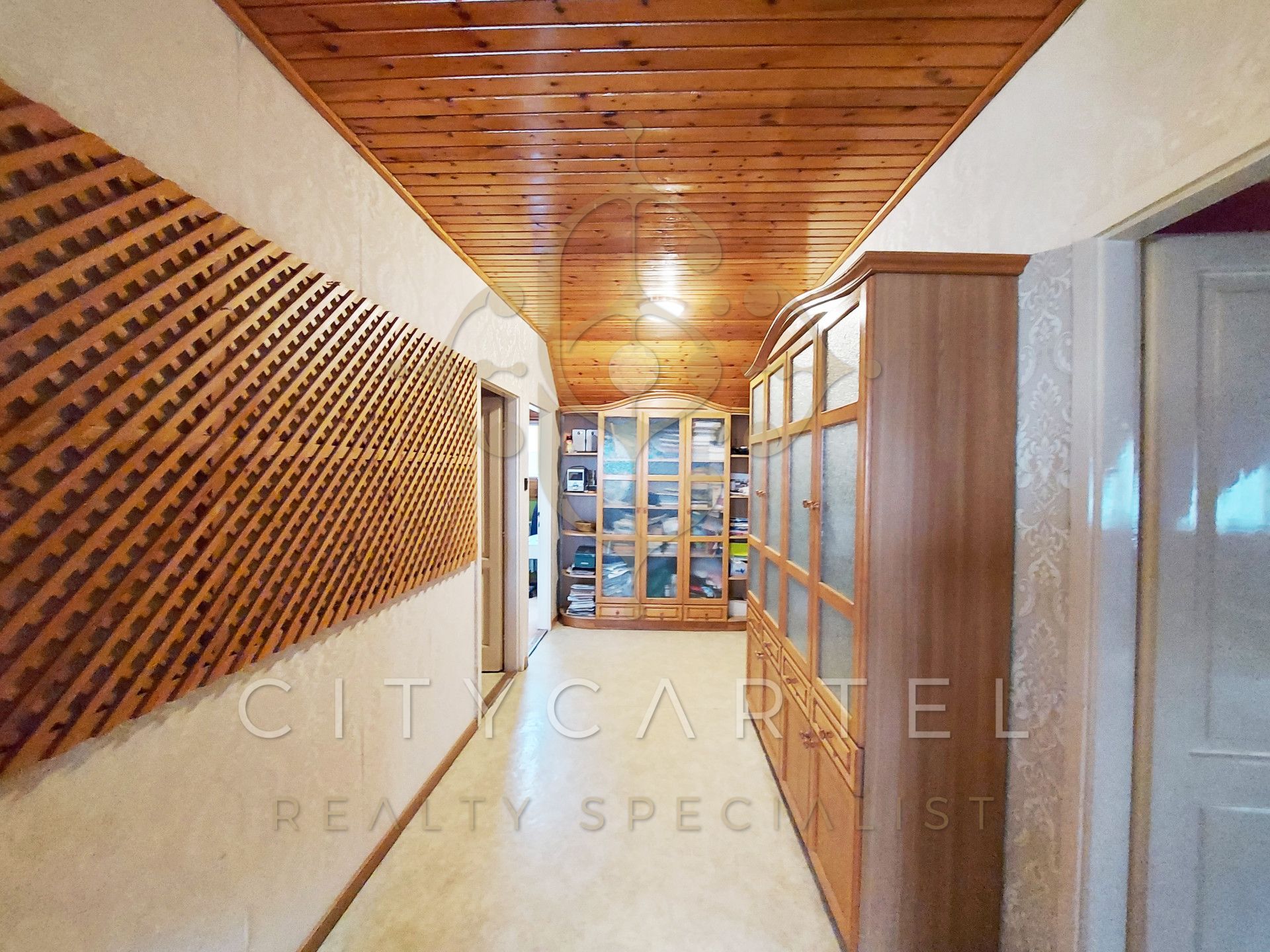 A fájl már létezik a célhelyen: import/kepek/vizjeles_4843135.jpg
For sale house Dunavecse  378 m<sup>2</sup> 88.49 millió Ft