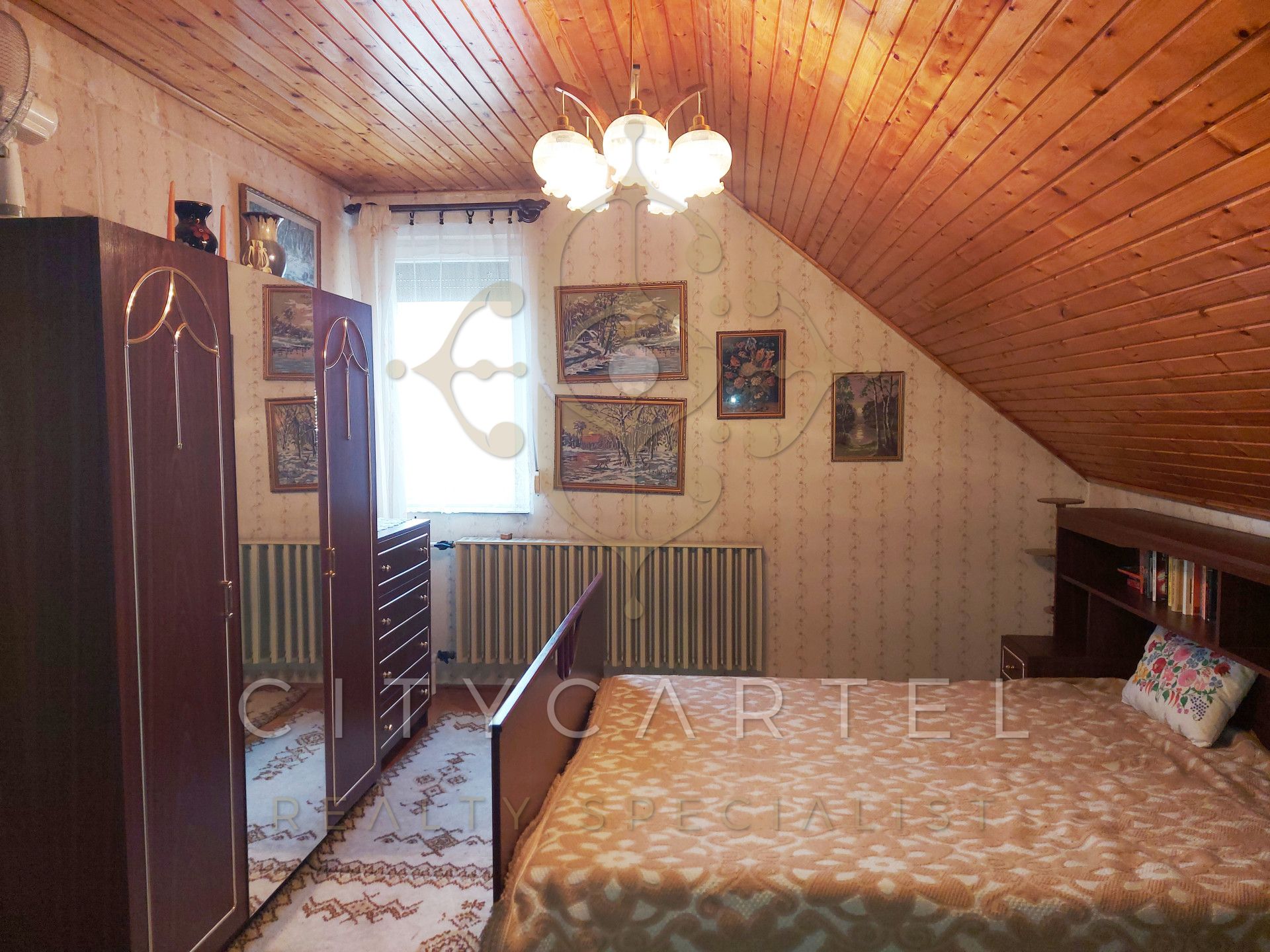 A fájl már létezik a célhelyen: import/kepek/vizjeles_4843152.jpg
For sale house Dunavecse  378 m<sup>2</sup> 88.49 millió Ft