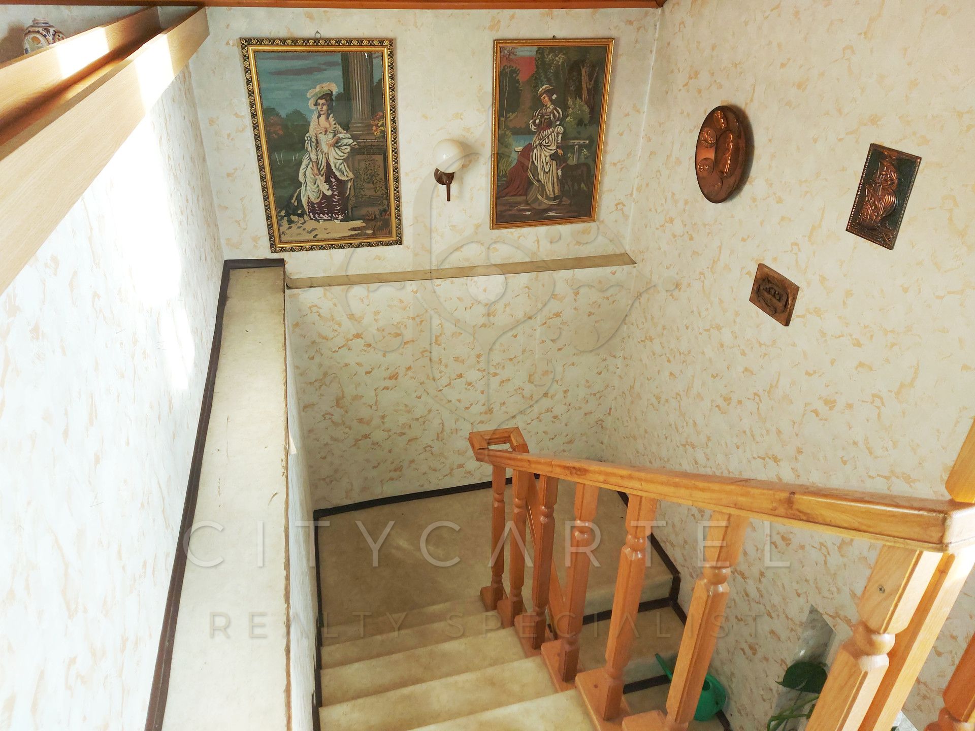 A fájl már létezik a célhelyen: import/kepek/vizjeles_4843154.jpg
For sale house Dunavecse  378 m<sup>2</sup> 88.49 millió Ft