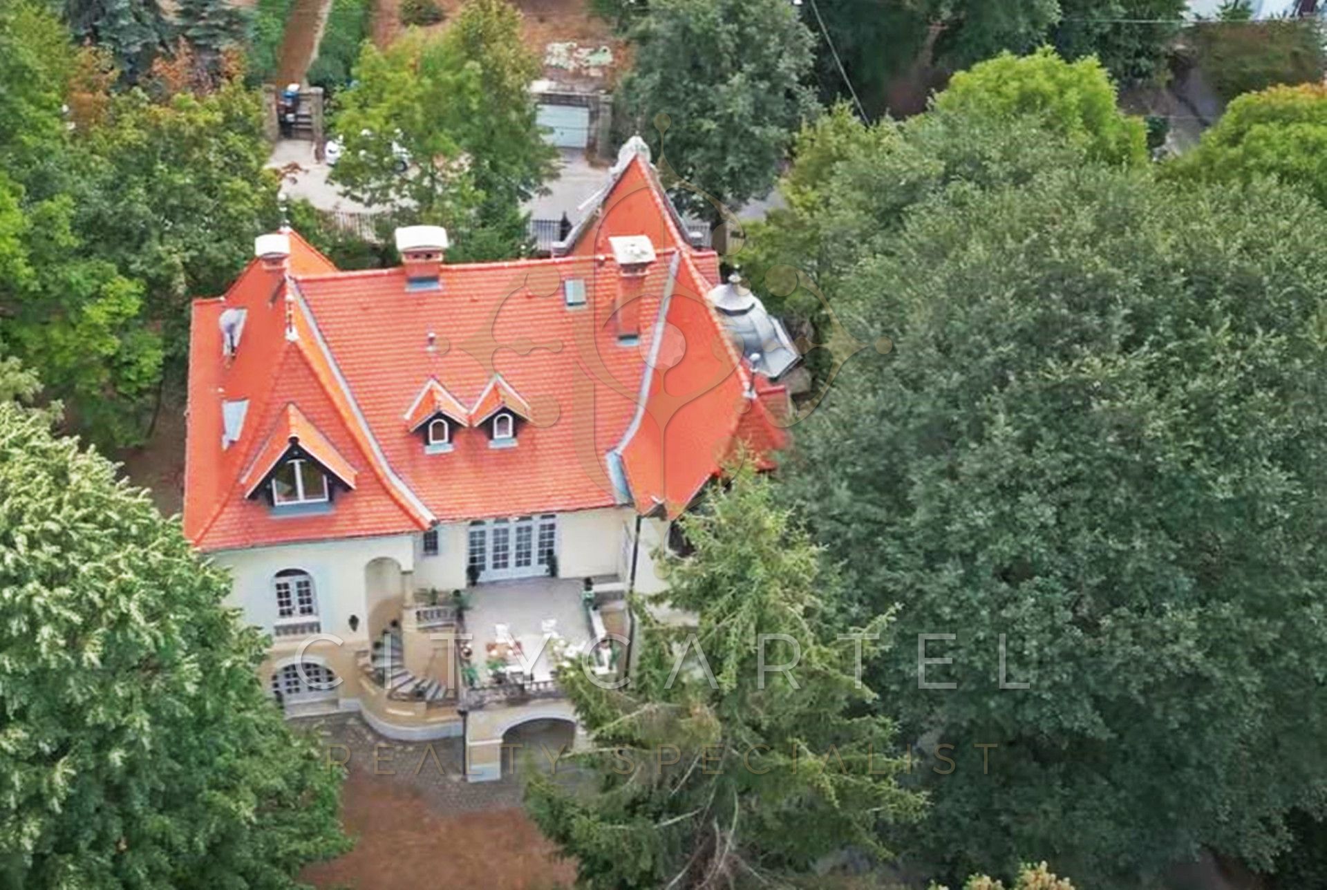 A fájl már létezik a célhelyen: import/kepek/vizjeles_4854557.jpg
For sale Villa, castle, mansion Budapest, XII. kerület  400 m<sup>2</sup> 4500000 EUR