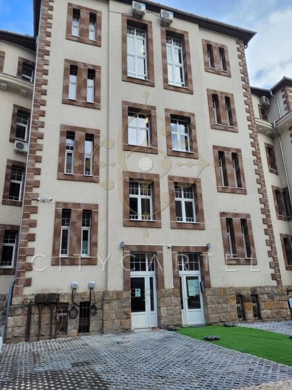 A fájl már létezik a célhelyen: import/kepek/vizjeles_4876104.jpg
Eladó Irodaház Budapest, X. kerület  2420 m<sup>2</sup> 900 millió Ft