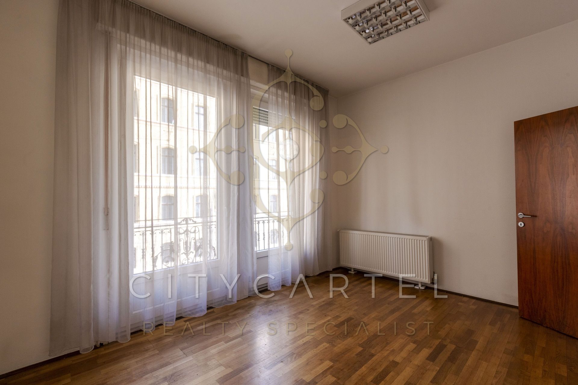 A fájl már létezik a célhelyen: import/kepek/vizjeles_4927977.jpg
Eladó Téglalakás Budapest, V. kerület  330 m<sup>2</sup> 10000 EUR