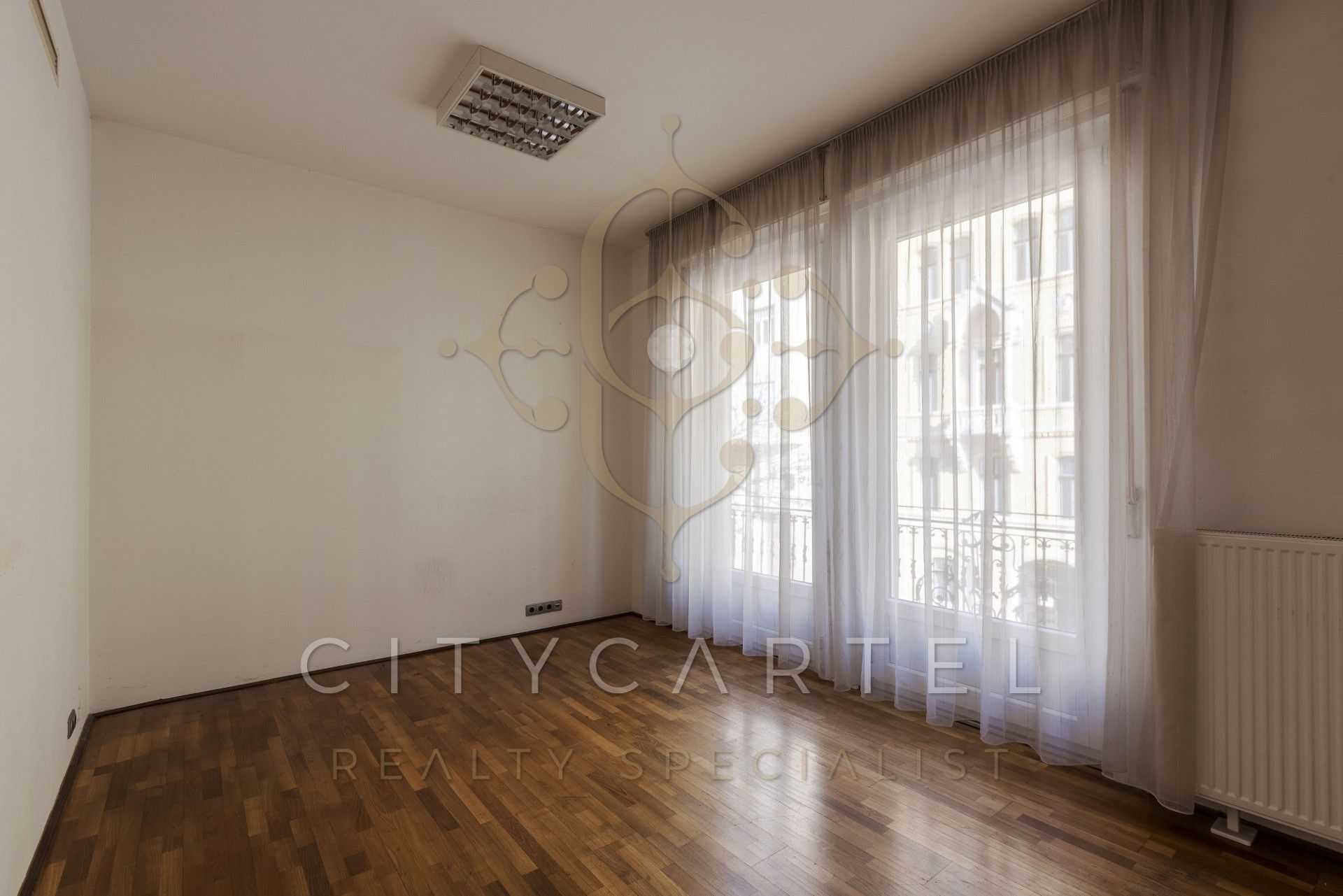A fájl már létezik a célhelyen: import/kepek/vizjeles_4927979.jpg
Eladó Téglalakás Budapest, V. kerület  330 m<sup>2</sup> 10000 EUR