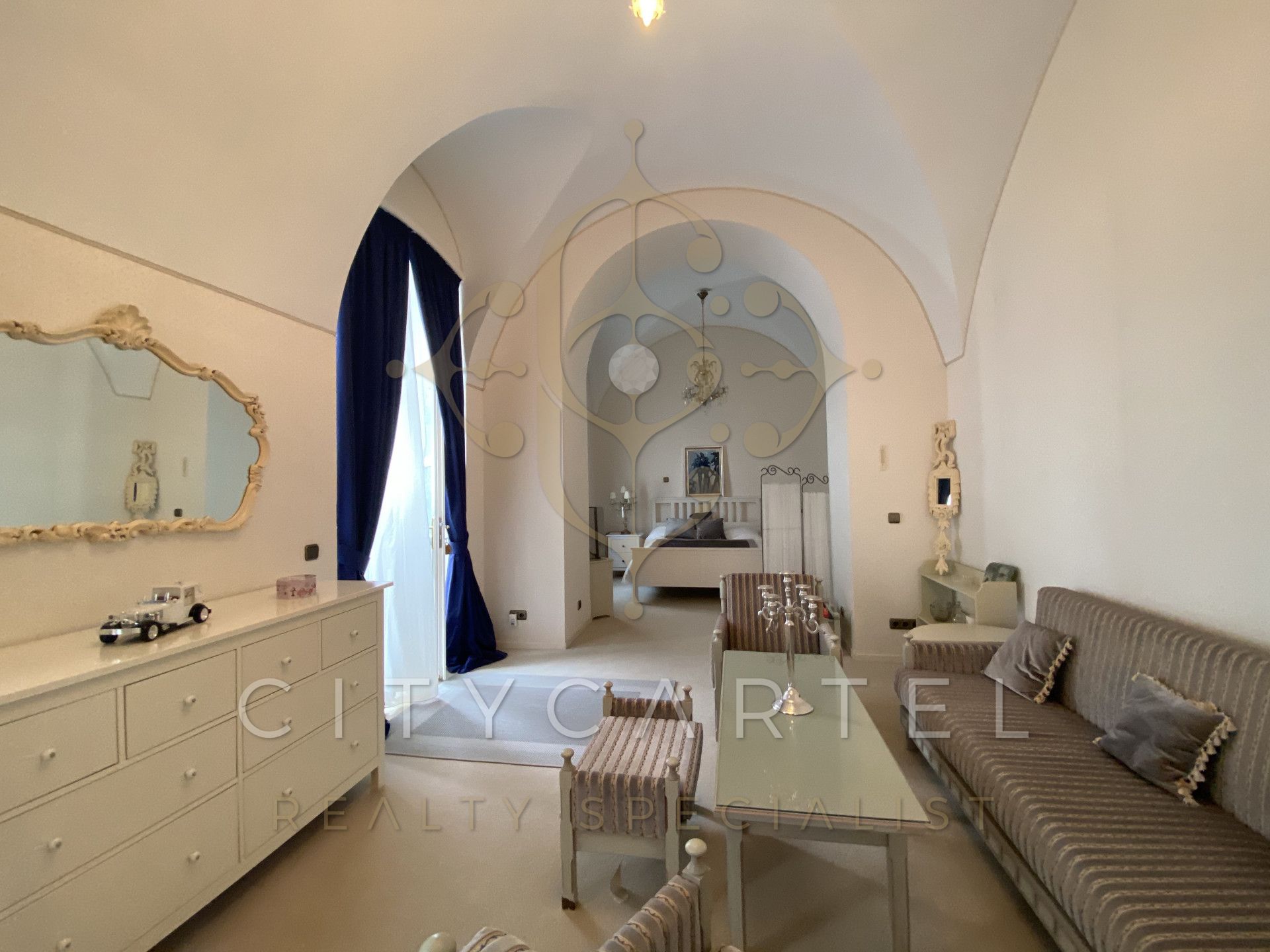A fájl már létezik a célhelyen: import/kepek/vizjeles_4984635.jpg
Eladó Villa, kastély, kúria Acsa  3133 m<sup>2</sup> 13200000 EUR