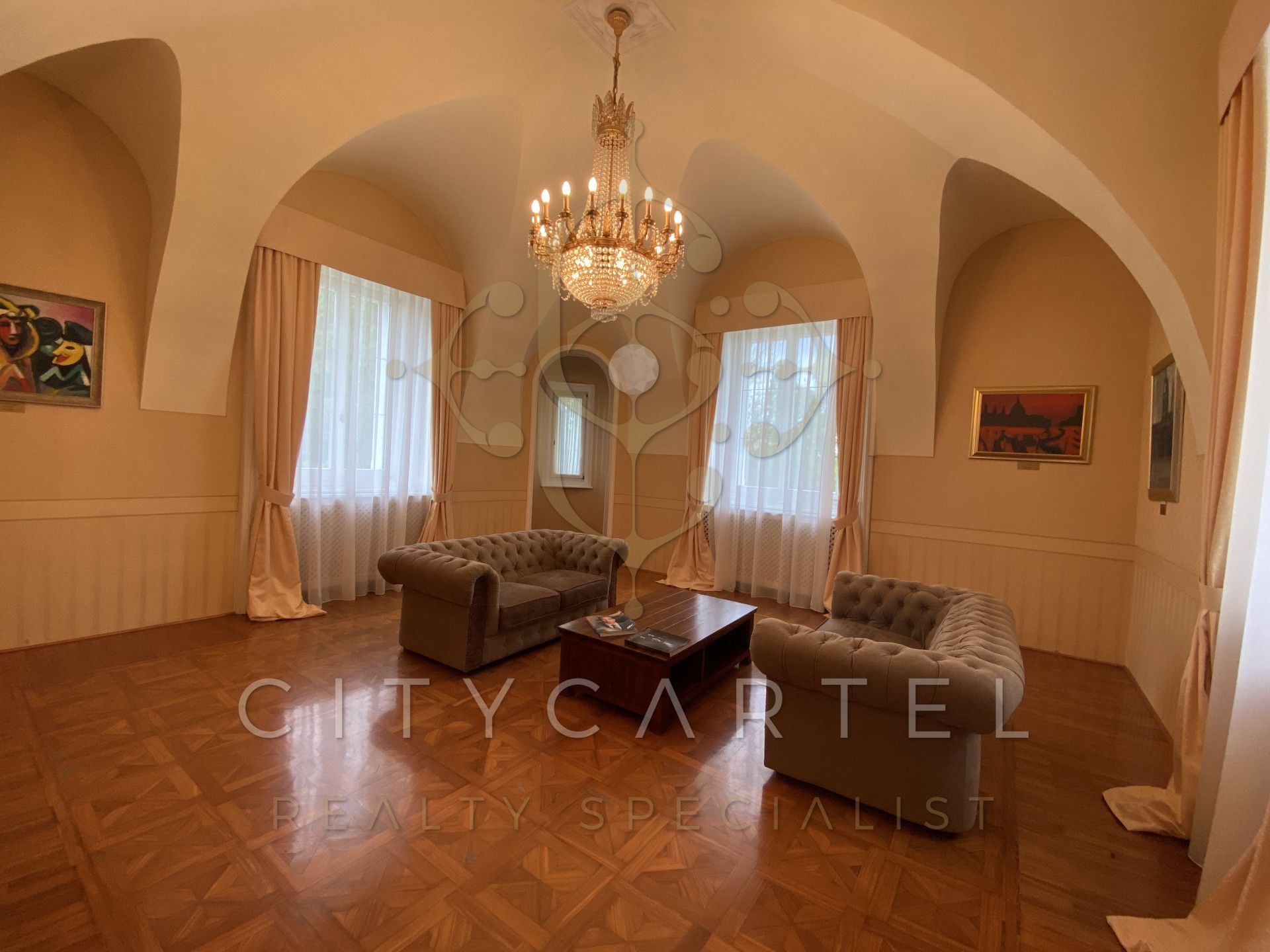 A fájl már létezik a célhelyen: import/kepek/vizjeles_4984644.jpg
Eladó Villa, kastély, kúria Acsa  3133 m<sup>2</sup> 13200000 EUR