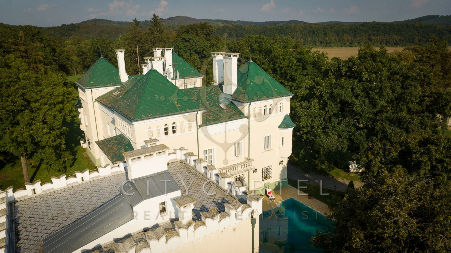 A fájl már létezik a célhelyen: import/kepek/vizjeles_4984657.jpg
Eladó Villa, kastély, kúria Acsa  3133 m<sup>2</sup> 13200000 EUR