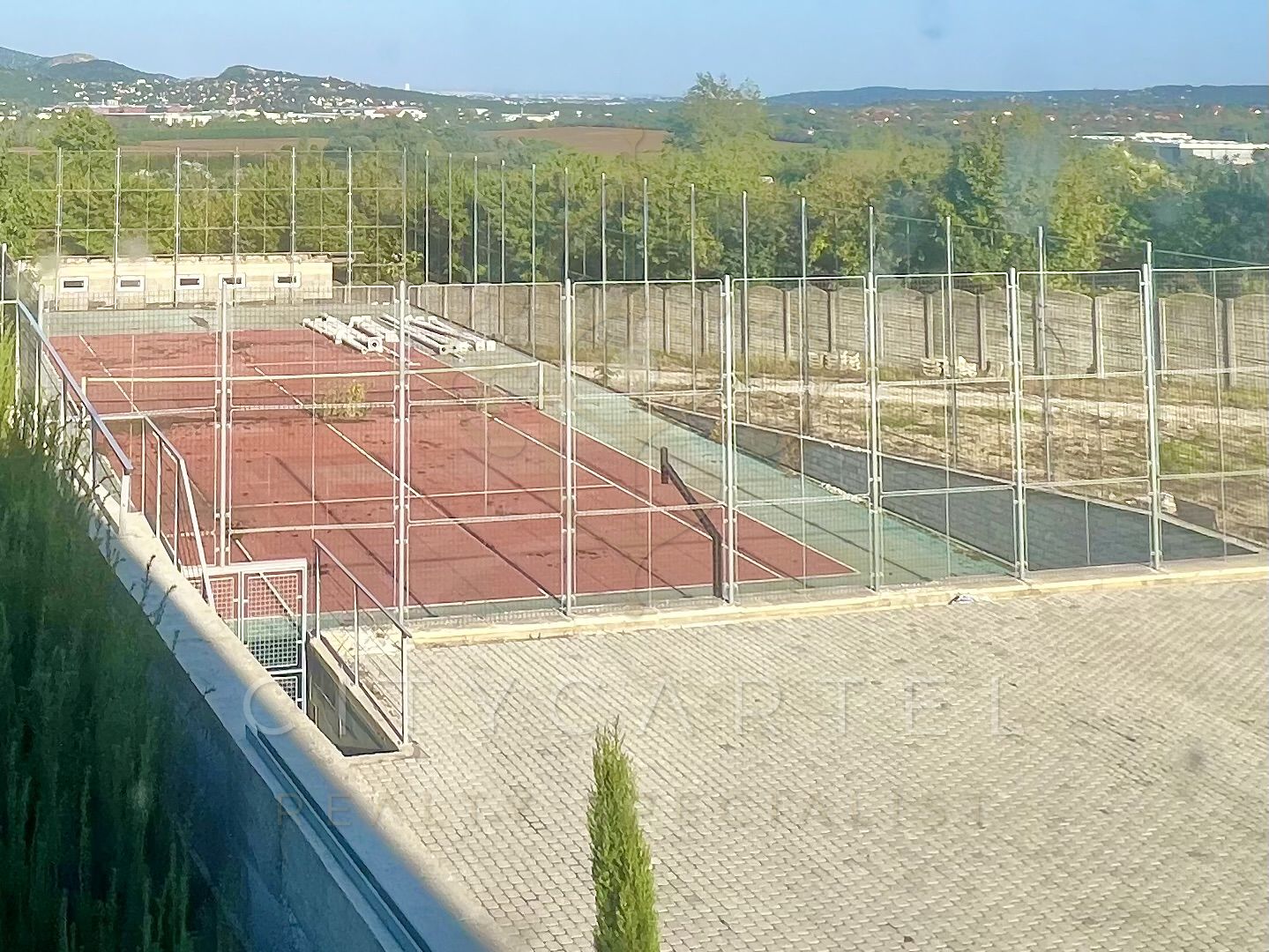 A fájl már létezik a célhelyen: import/kepek/vizjeles_4991584.jpg
Eladó Családi ház Törökbálint  2000 m<sup>2</sup> 4499000 EUR