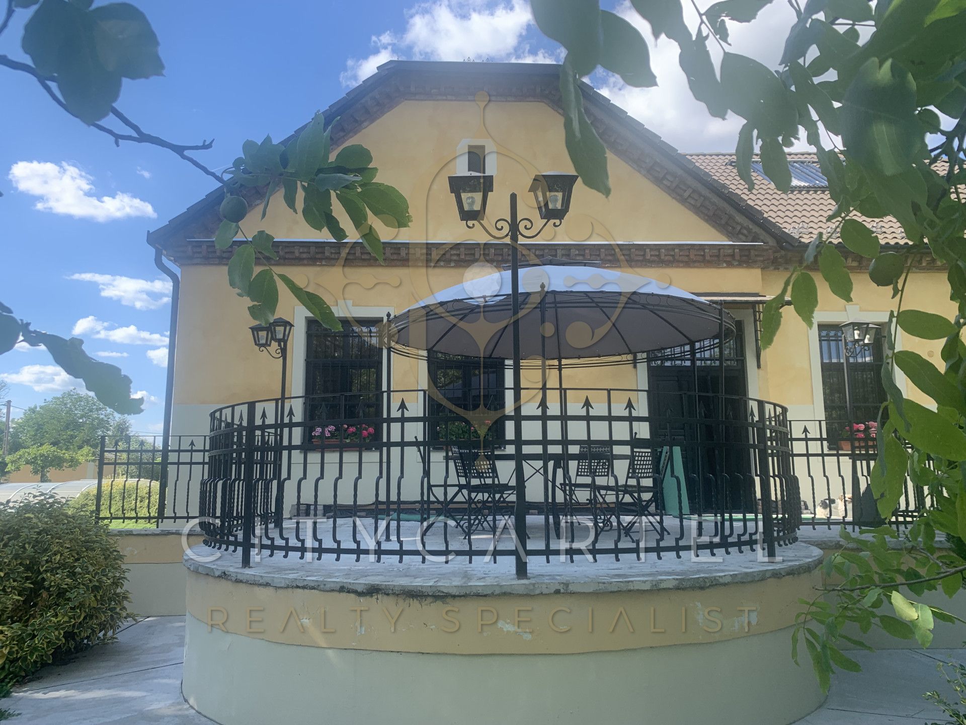 A fájl már létezik a célhelyen: import/kepek/vizjeles_5020884.jpg
Eladó Villa, kastély, kúria Bárdudvarnok  330 m<sup>2</sup> 169 millió Ft