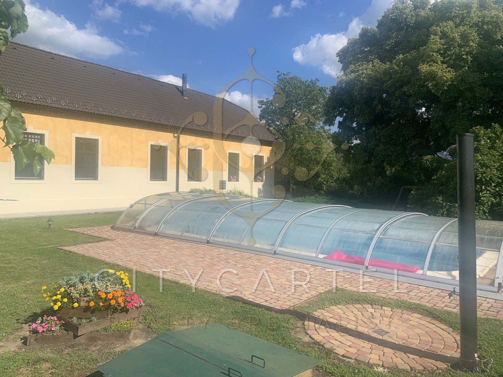 A fájl már létezik a célhelyen: import/kepek/vizjeles_5020889.jpg
Eladó Villa, kastély, kúria Bárdudvarnok  330 m<sup>2</sup> 169 millió Ft