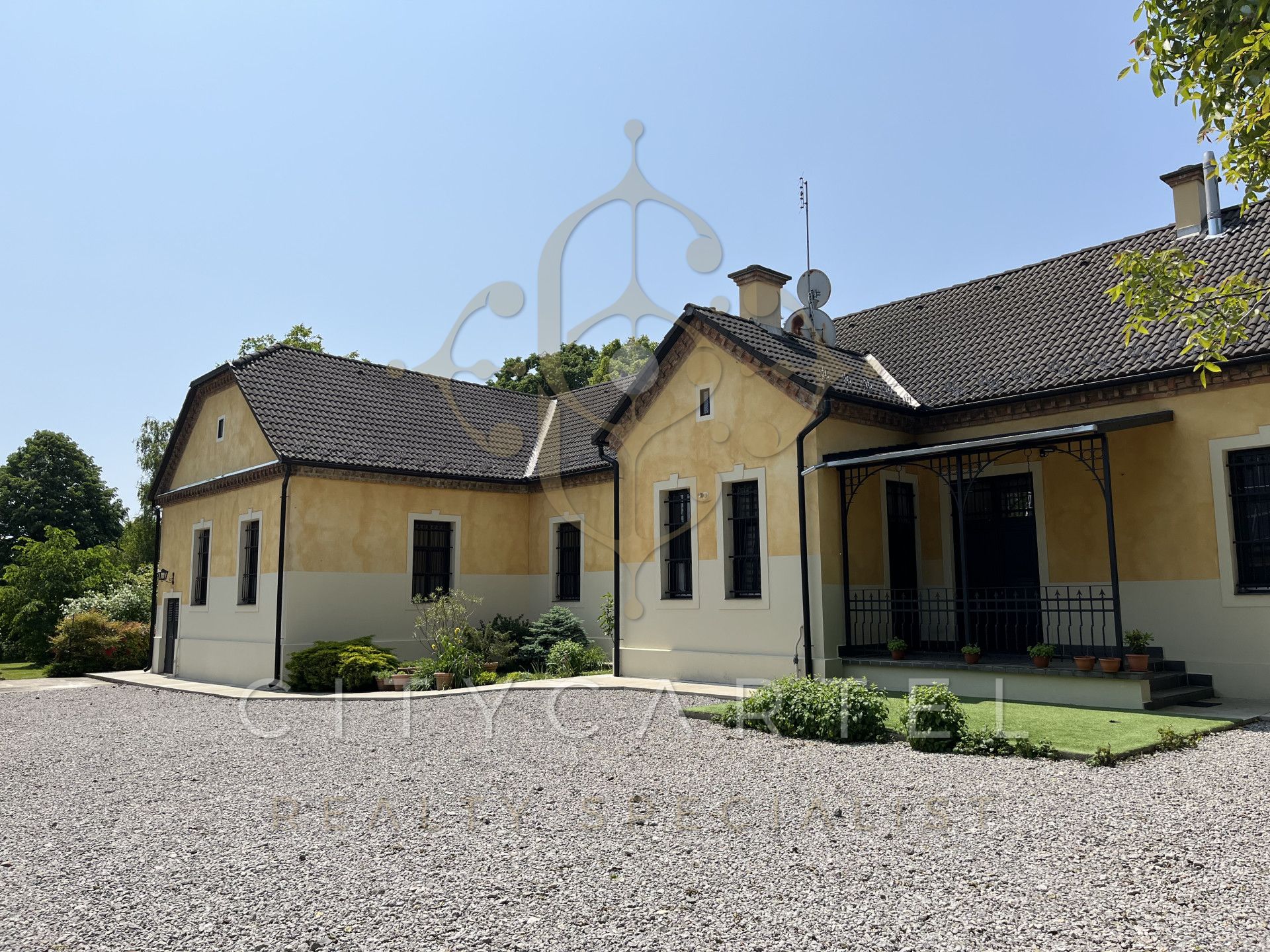A fájl már létezik a célhelyen: import/kepek/vizjeles_5020899.jpg
Eladó Villa, kastély, kúria Bárdudvarnok  330 m<sup>2</sup> 169 millió Ft