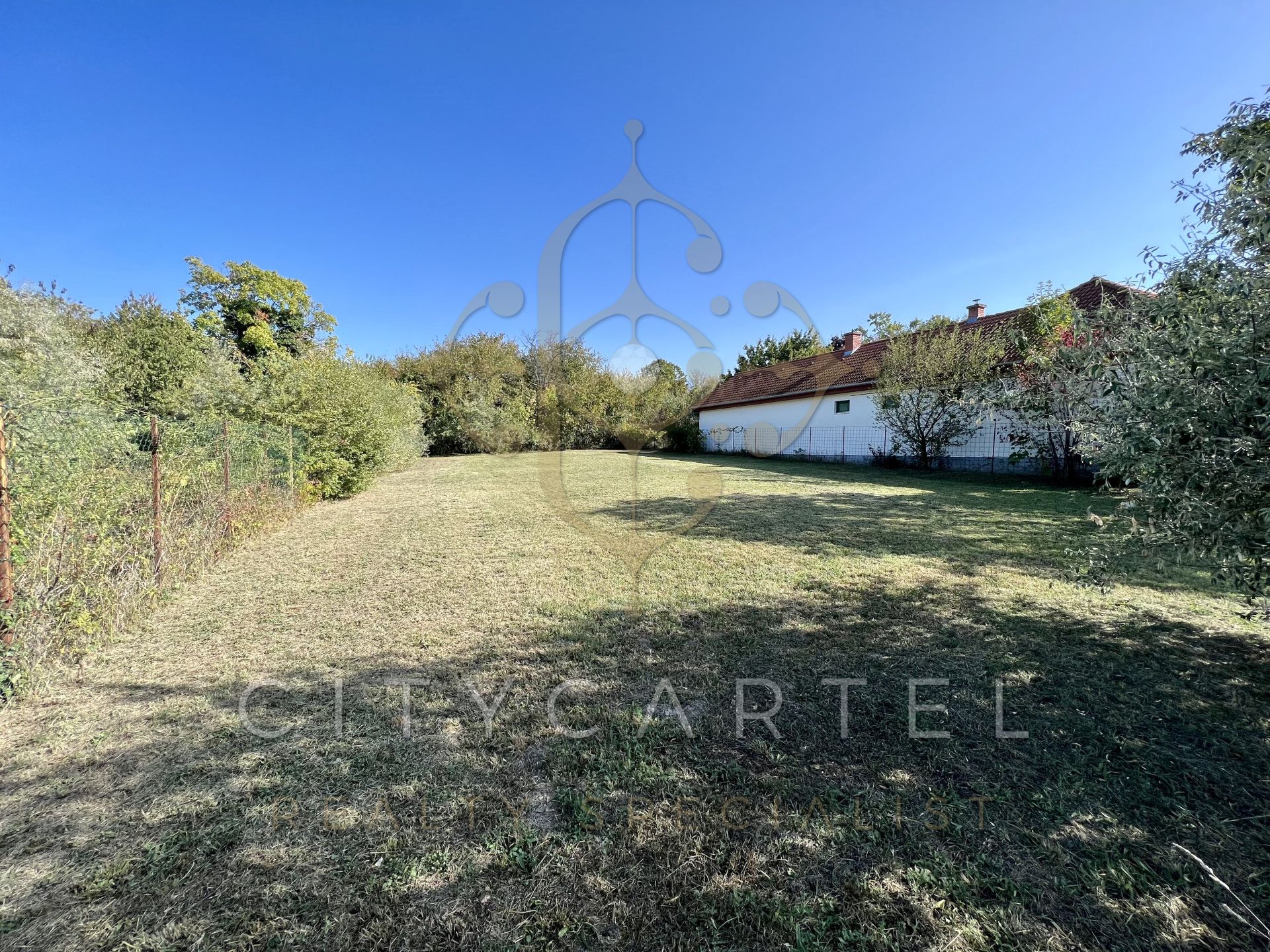 A fájl már létezik a célhelyen: import/kepek/vizjeles_5021574.jpg
For sale plot of land, building lot Siófok  800 m<sup>2</sup> 49.99 millió Ft