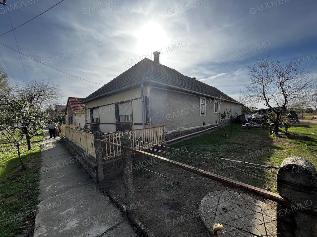 A fájl már létezik a célhelyen: import/kepek/vizjeles_5023809.jpg
Eladó Családi ház Somogysárd  115 m<sup>2</sup> 14.99 millió Ft