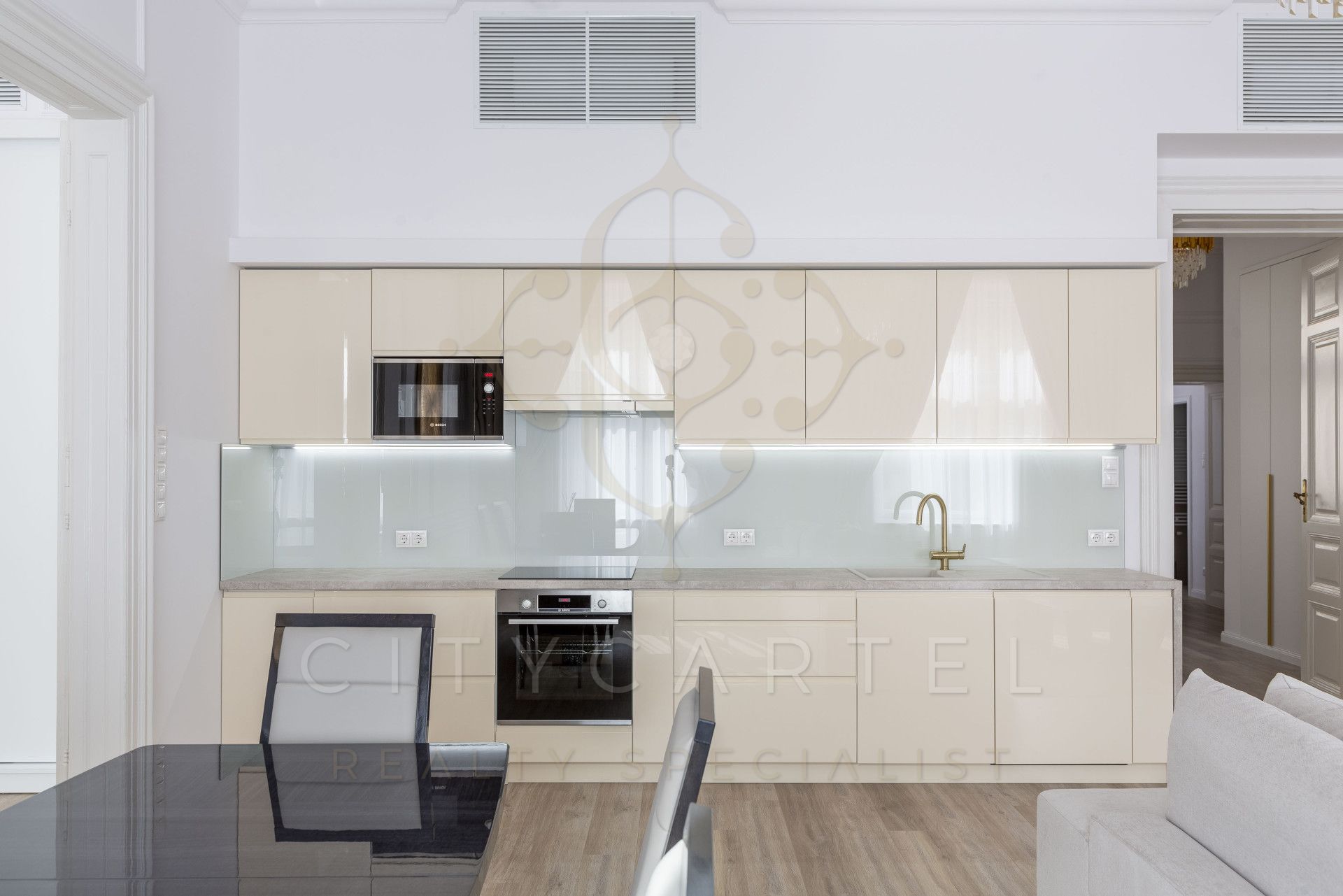 A fájl már létezik a célhelyen: import/kepek/vizjeles_5037567.jpg
Eladó Téglalakás Budapest, V. kerület  136 m<sup>2</sup> 3800 EUR