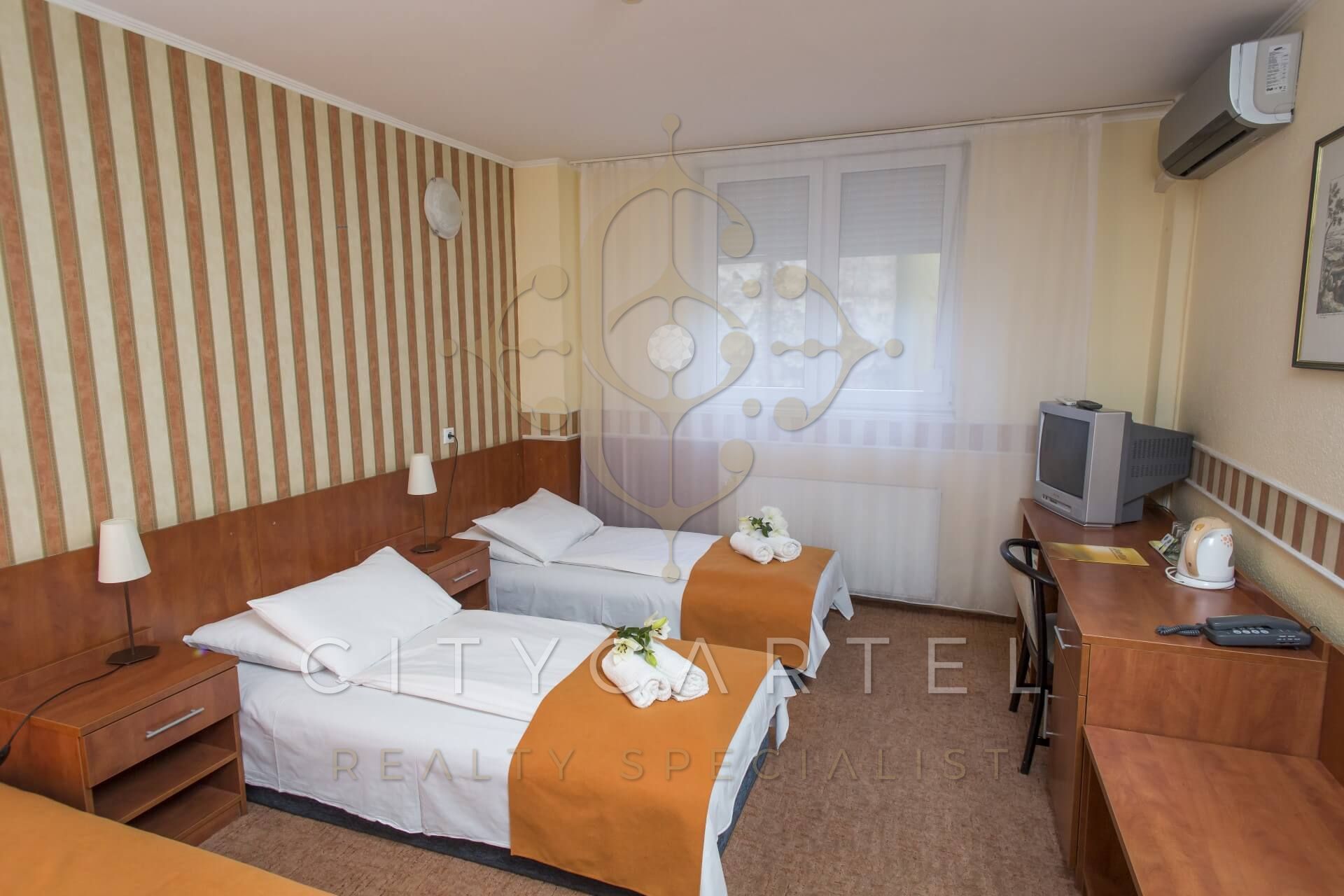 A fájl már létezik a célhelyen: import/kepek/vizjeles_5069936.jpg
For sale Hotel, guesthouse Budapest, VIII. kerület  4500 m<sup>2</sup> 7500000 EUR